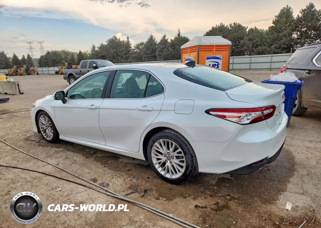 2018 Toyota Camry Xle V6 VIN:4T1BZ1HK6JU013402 - 2