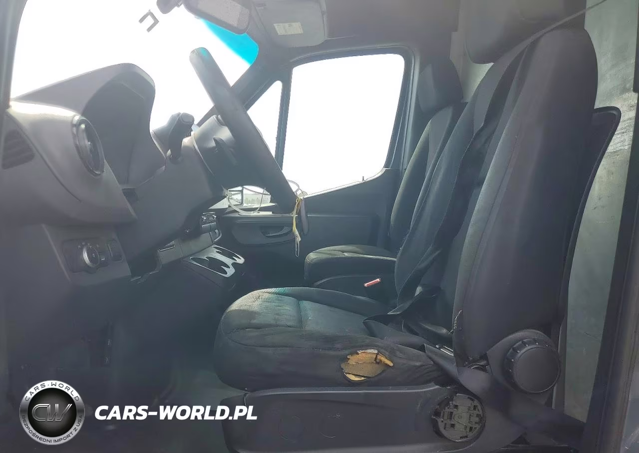 2019 Mercedes-Benz Sprinter 2500-3500 VIN:WD4PF1CD0KP135593 - 7