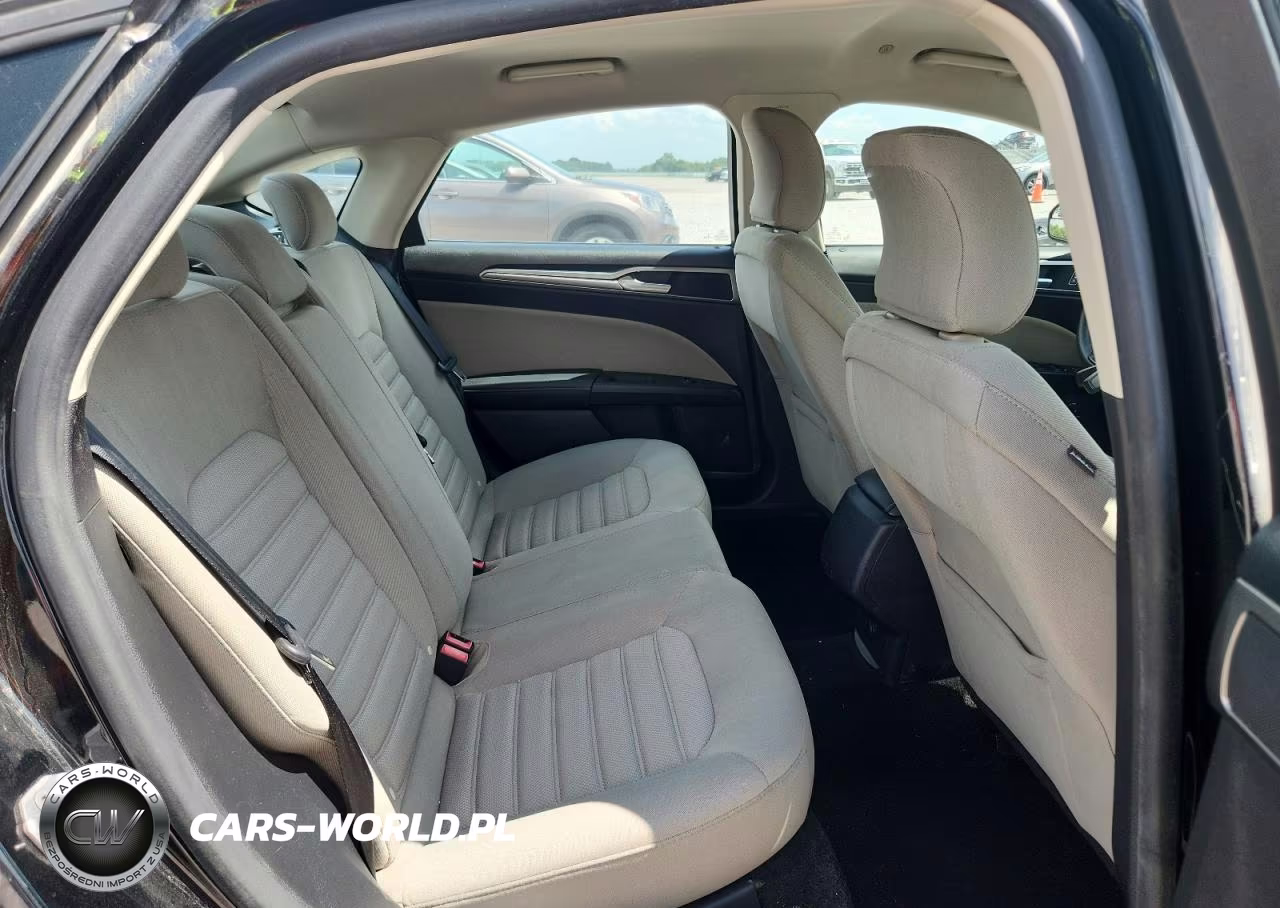 2018 Ford Fusion S Hybrid VIN:3FA6P0UU2JR101213 - 10