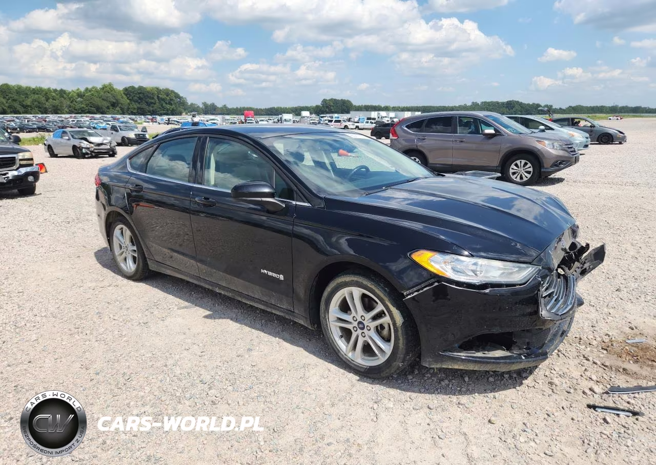2018 Ford Fusion S Hybrid VIN:3FA6P0UU2JR101213 - 4
