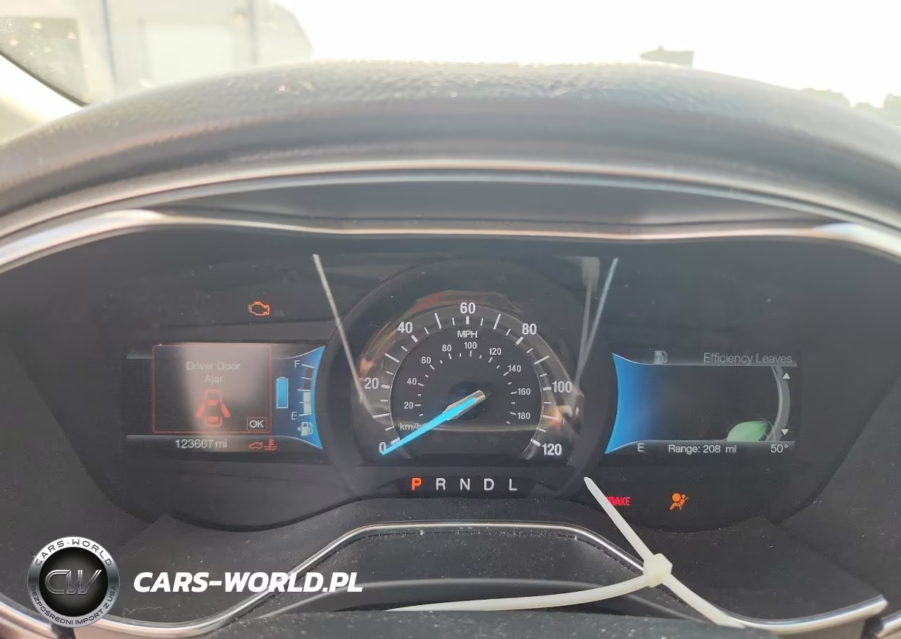 2018 Ford Fusion S Hybrid VIN:3FA6P0UU2JR101213 - 9