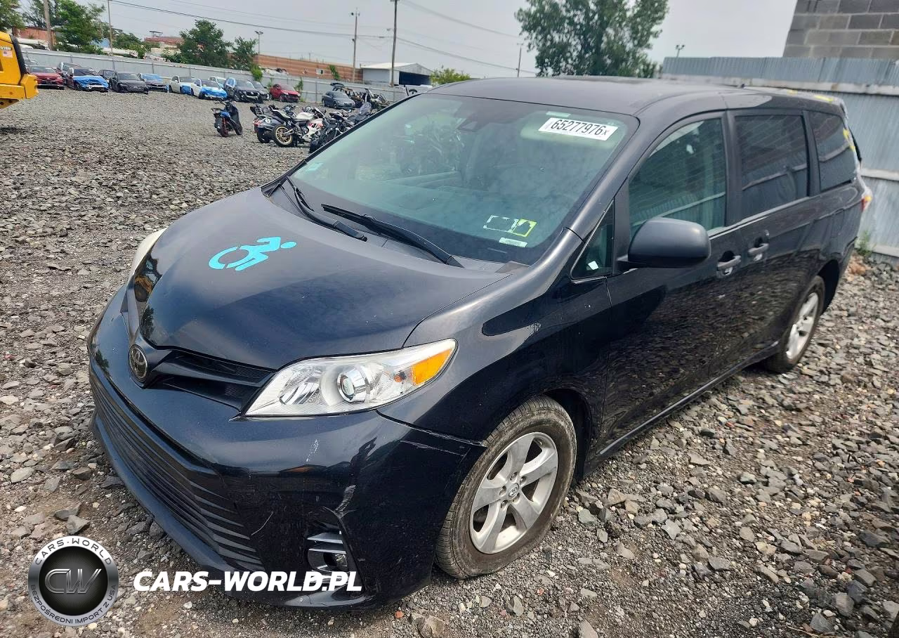 2020 Toyota Sienna L – zdjęcie 1 z 13