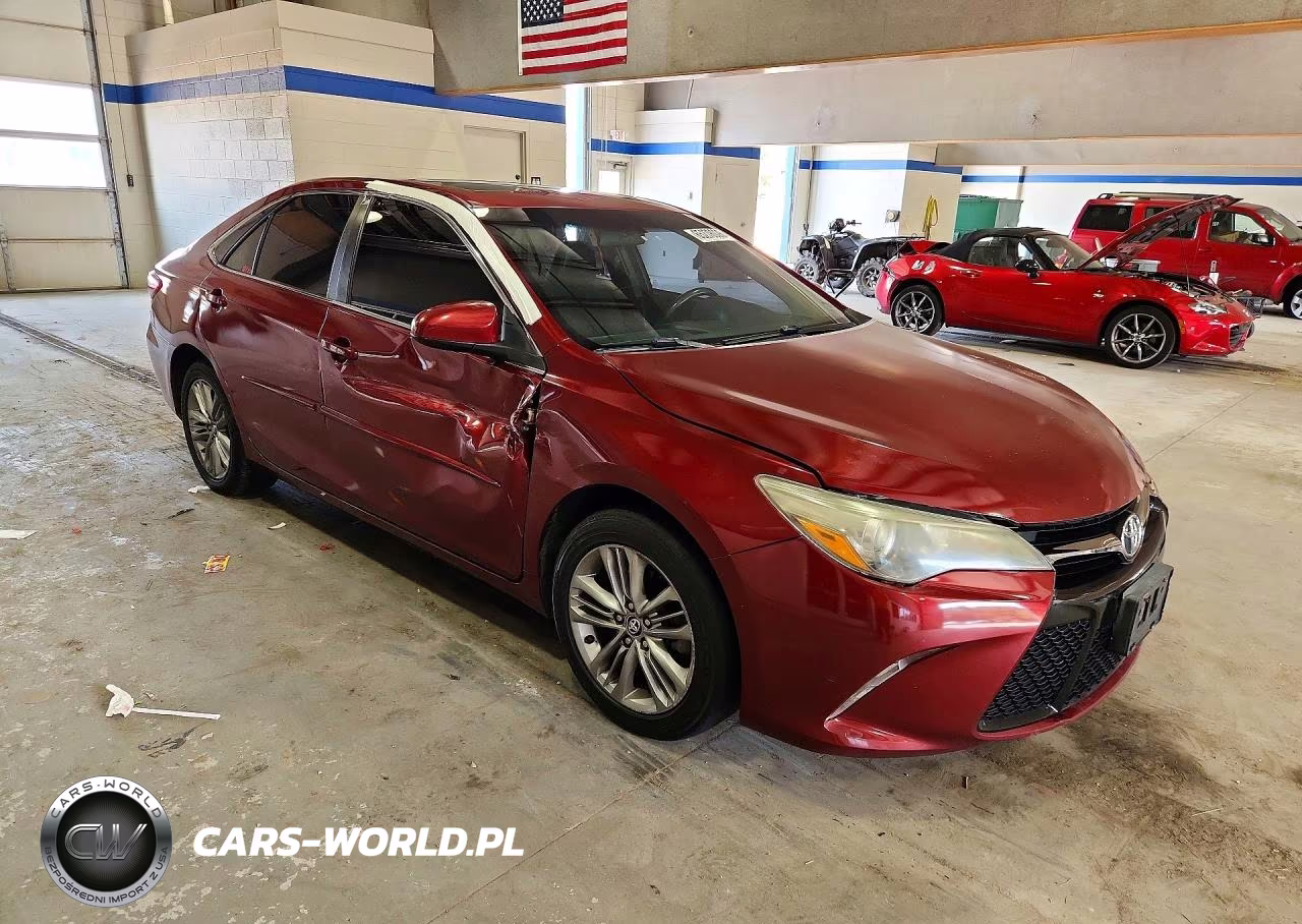2015 Toyota Camry Se VIN:4T1BF1FK3FU996753 - 4