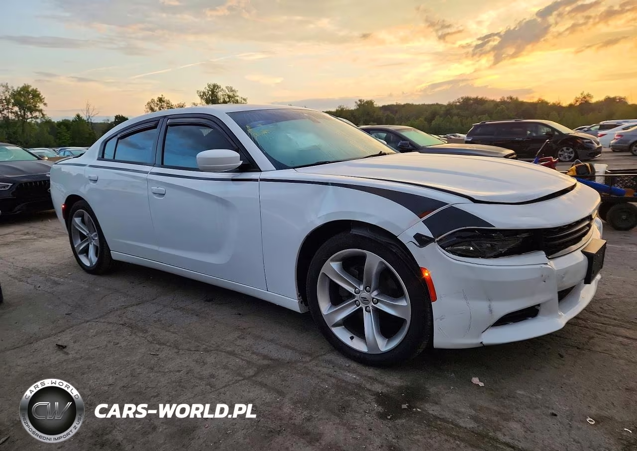 2018 Dodge Charger Sxt Plus VIN:2C3CDXHG7JH119709 - 4