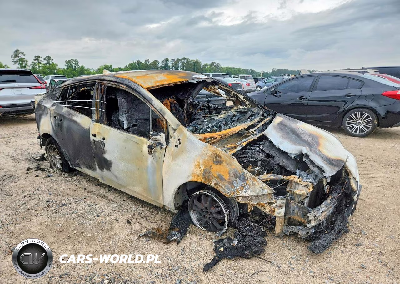 2019 Toyota Prius Le VIN:JTDKARFU6K3074710 - 4