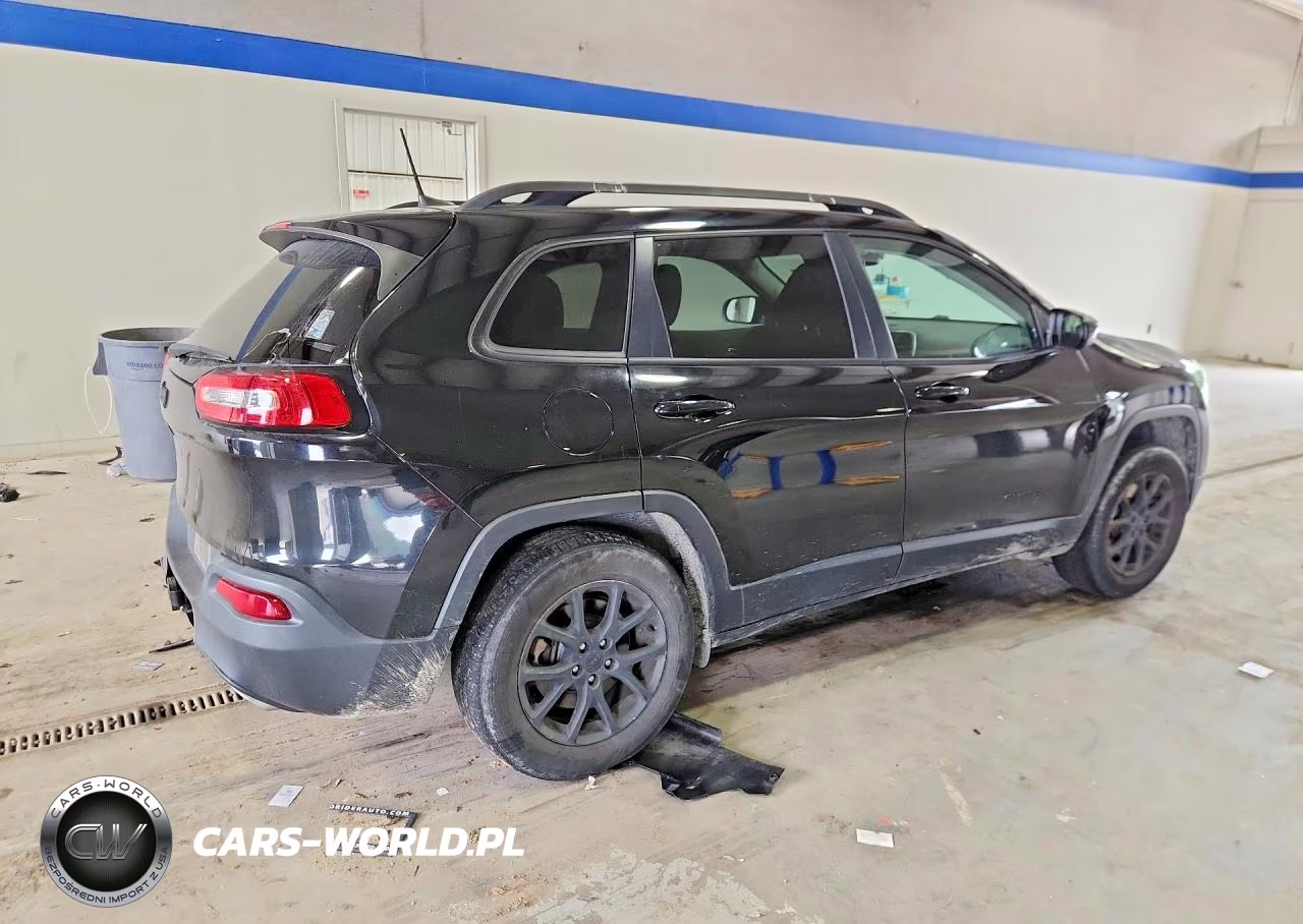 2017 Jeep Cherokee Latitude VIN:1C4PJMCS5HW634249 - 3