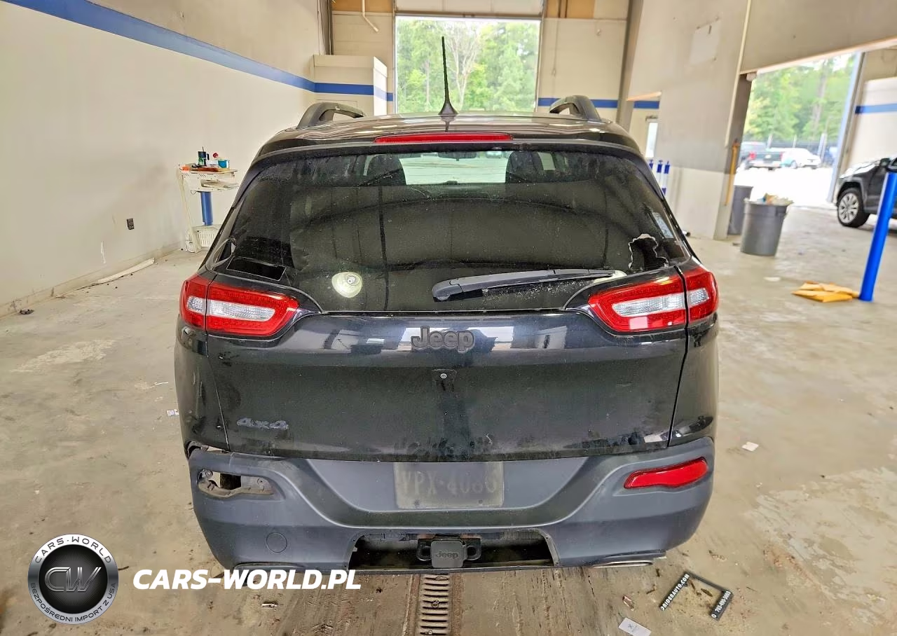 2017 Jeep Cherokee Latitude VIN:1C4PJMCS5HW634249 - 6