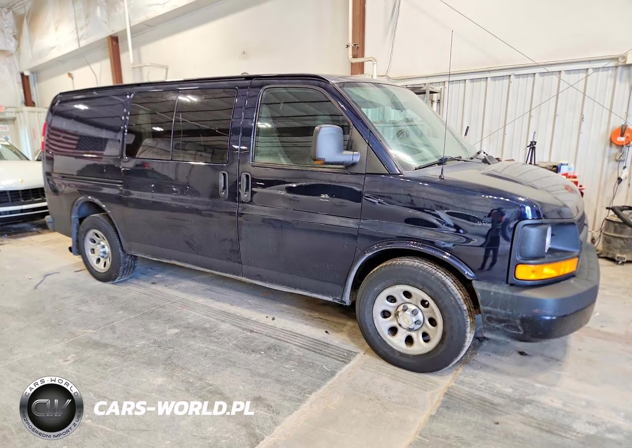 2011 Chevrolet Express G1500 VIN:1GCSGAF45B1172316 - 4