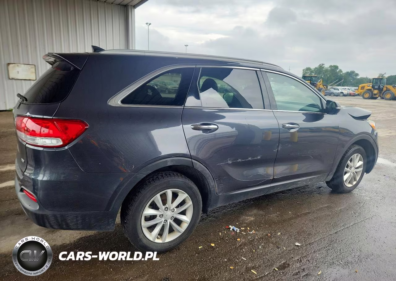 2018 Kia Sorento Lx VIN:5XYPG4A31JG424082 - 3