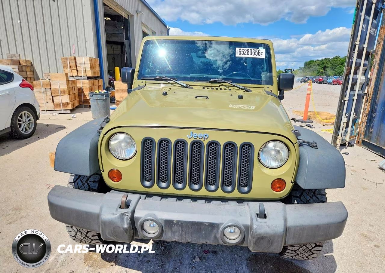 2013 Jeep Wrangler Unlimited Rubicon VIN:1C4HJWFG5DL561032 - 5