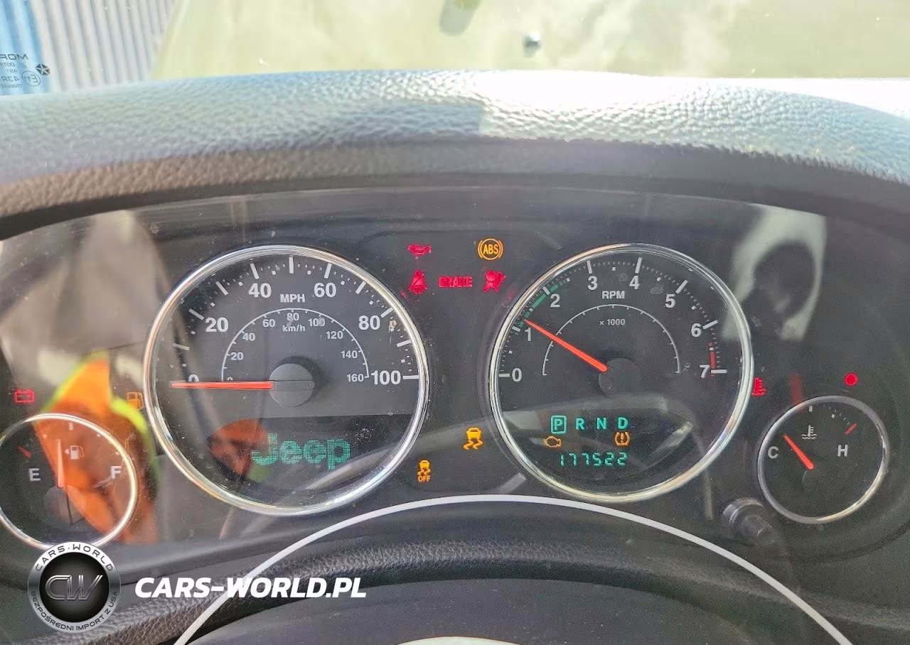 2013 Jeep Wrangler Unlimited Rubicon VIN:1C4HJWFG5DL561032 - 9