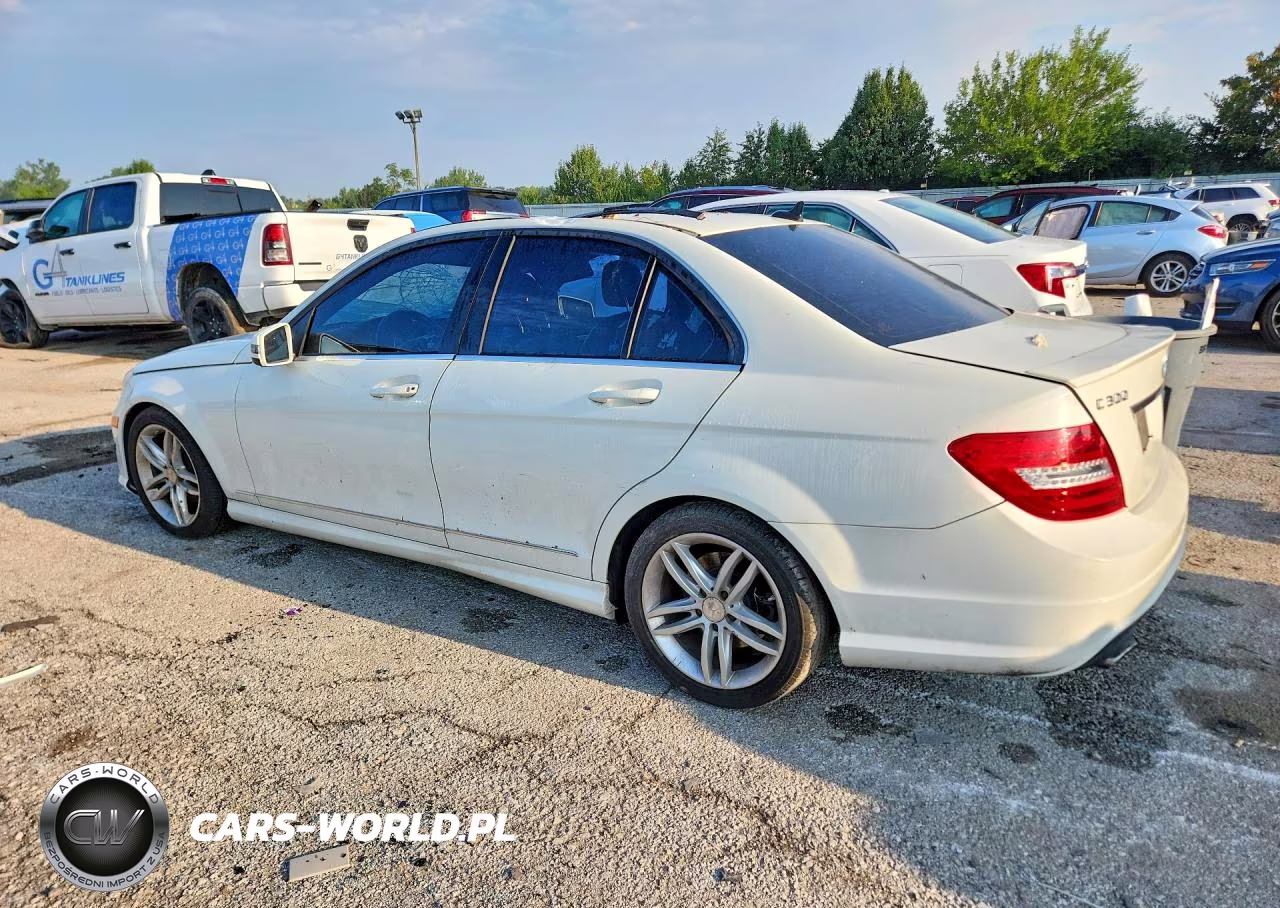 2012 Mercedes-Benz C 300 4Matic VIN:WDDGF8BB8CR212922 - 2