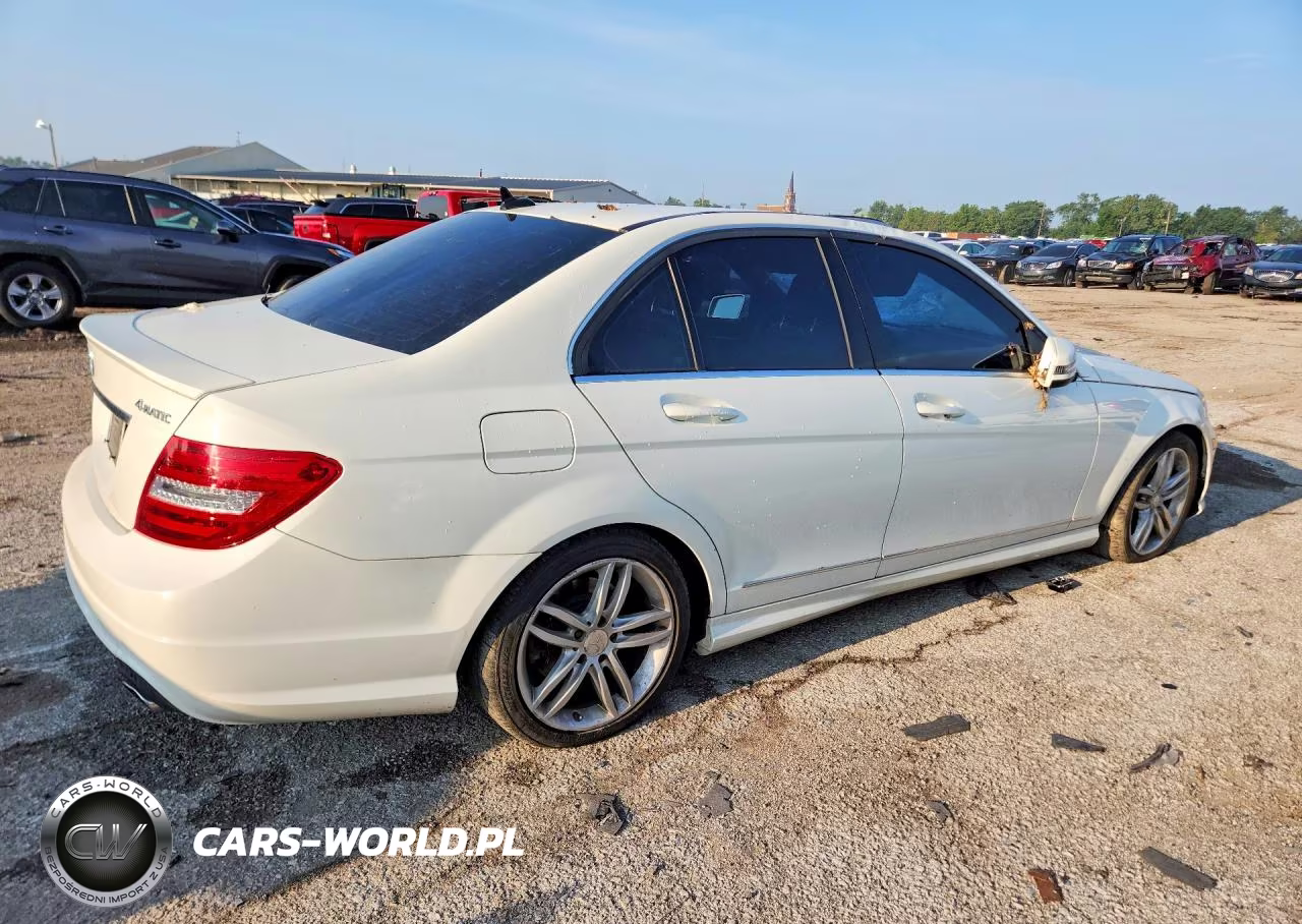 2012 Mercedes-Benz C 300 4Matic VIN:WDDGF8BB8CR212922 - 3