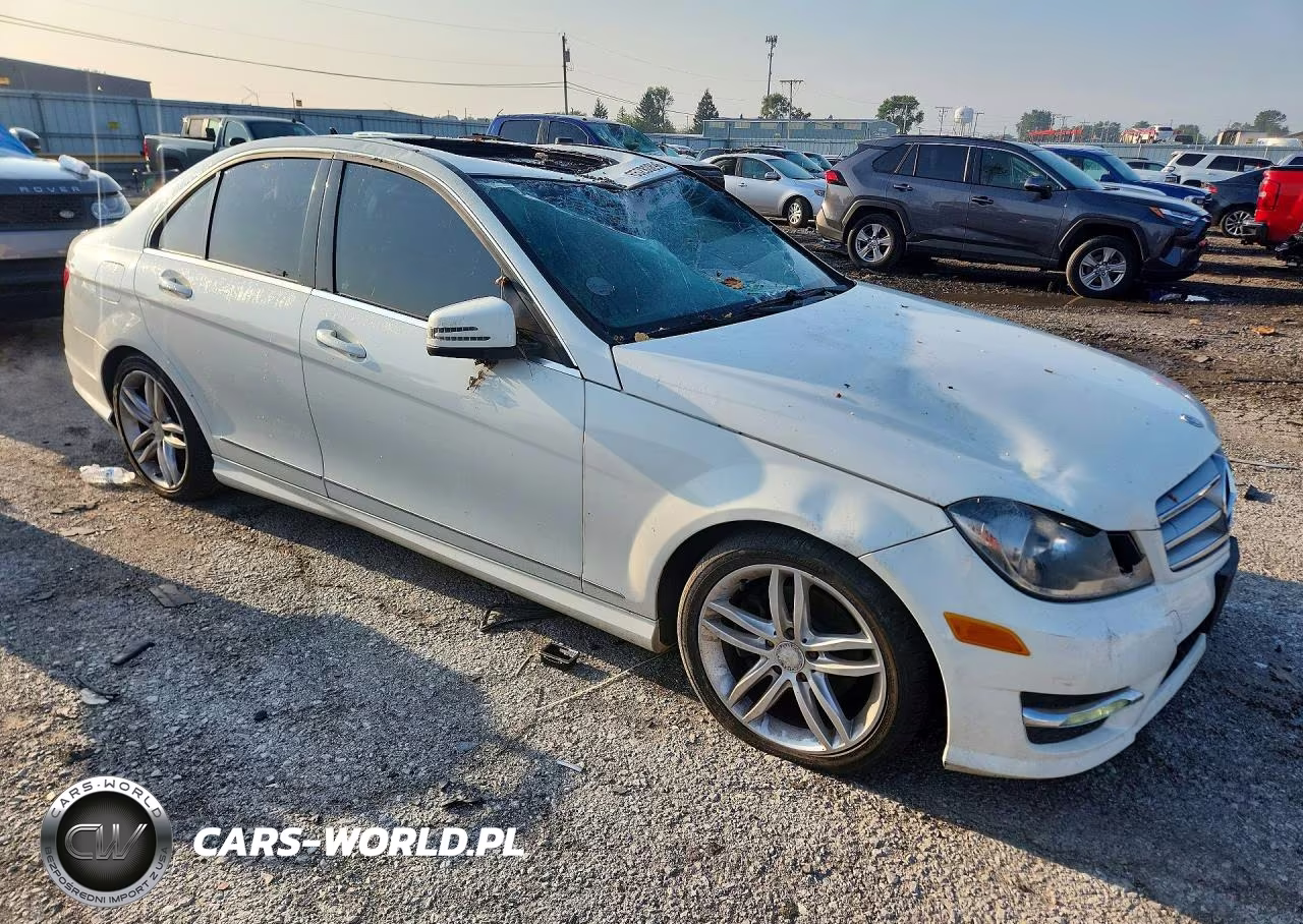 2012 Mercedes-Benz C 300 4Matic VIN:WDDGF8BB8CR212922 - 4