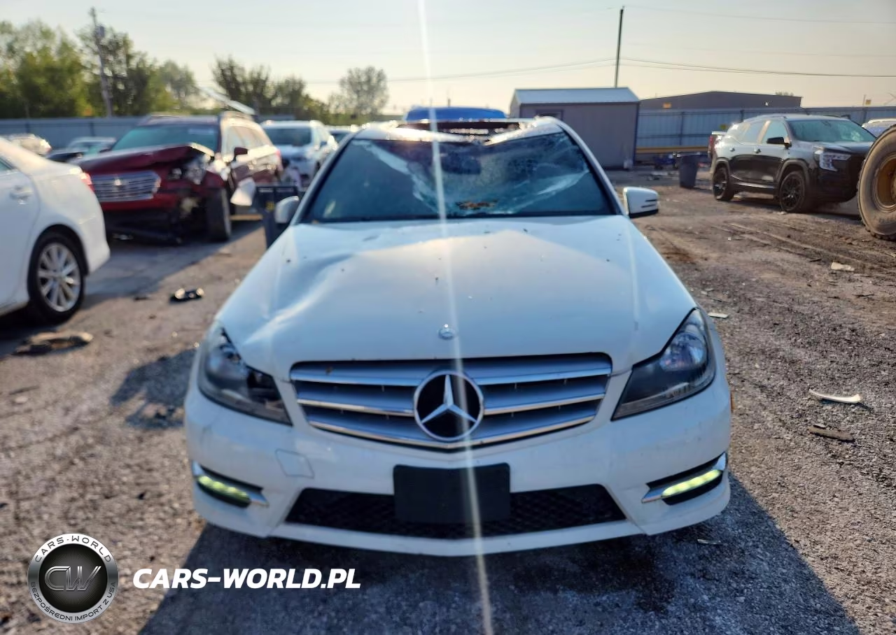 2012 Mercedes-Benz C 300 4Matic VIN:WDDGF8BB8CR212922 - 5
