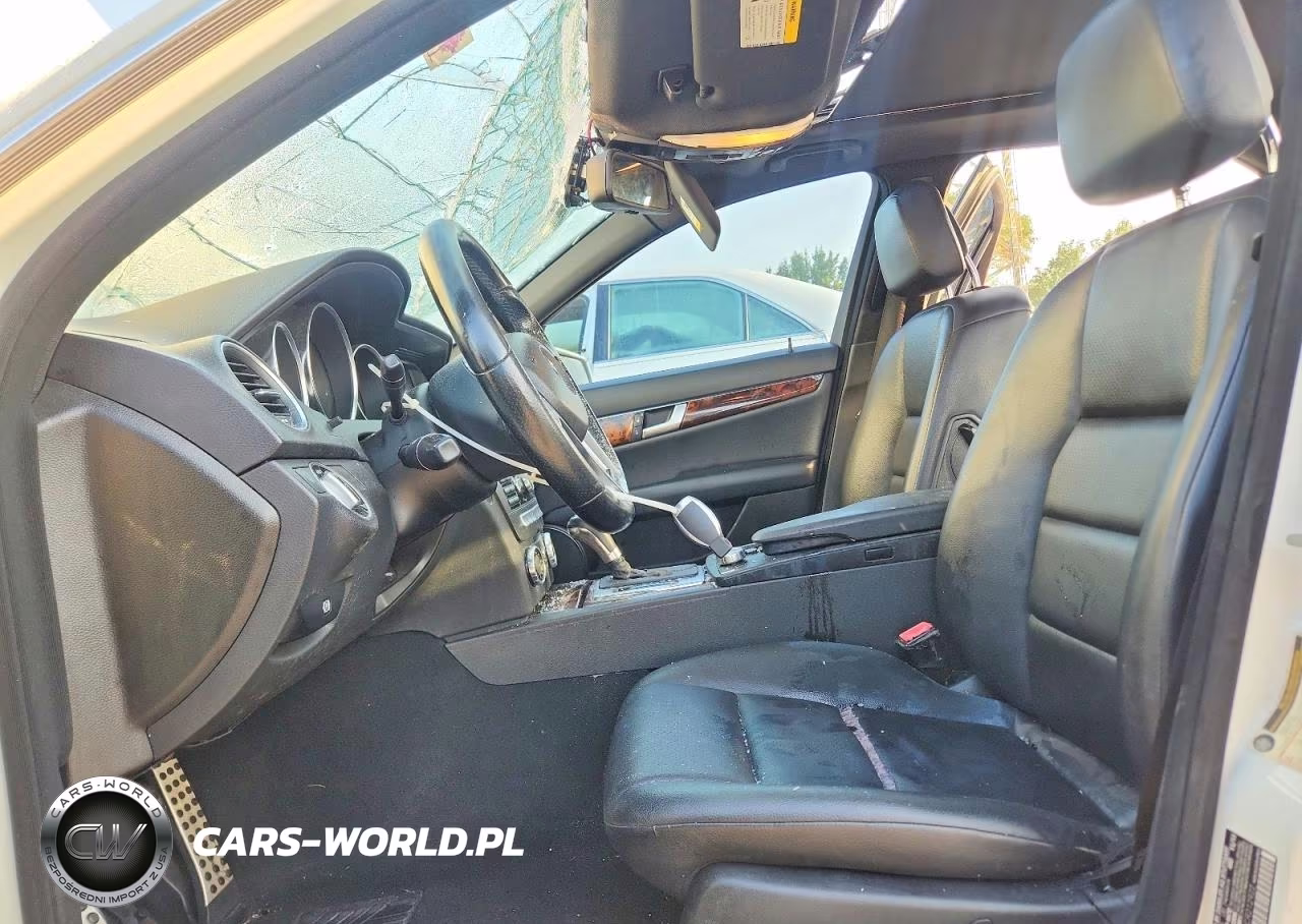 2012 Mercedes-Benz C 300 4Matic VIN:WDDGF8BB8CR212922 - 7
