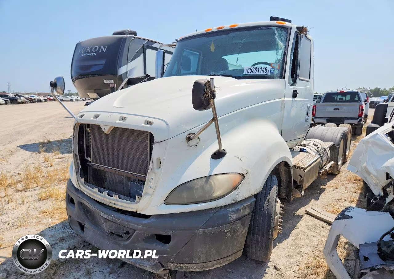 2016 International Prostar Semi Truck