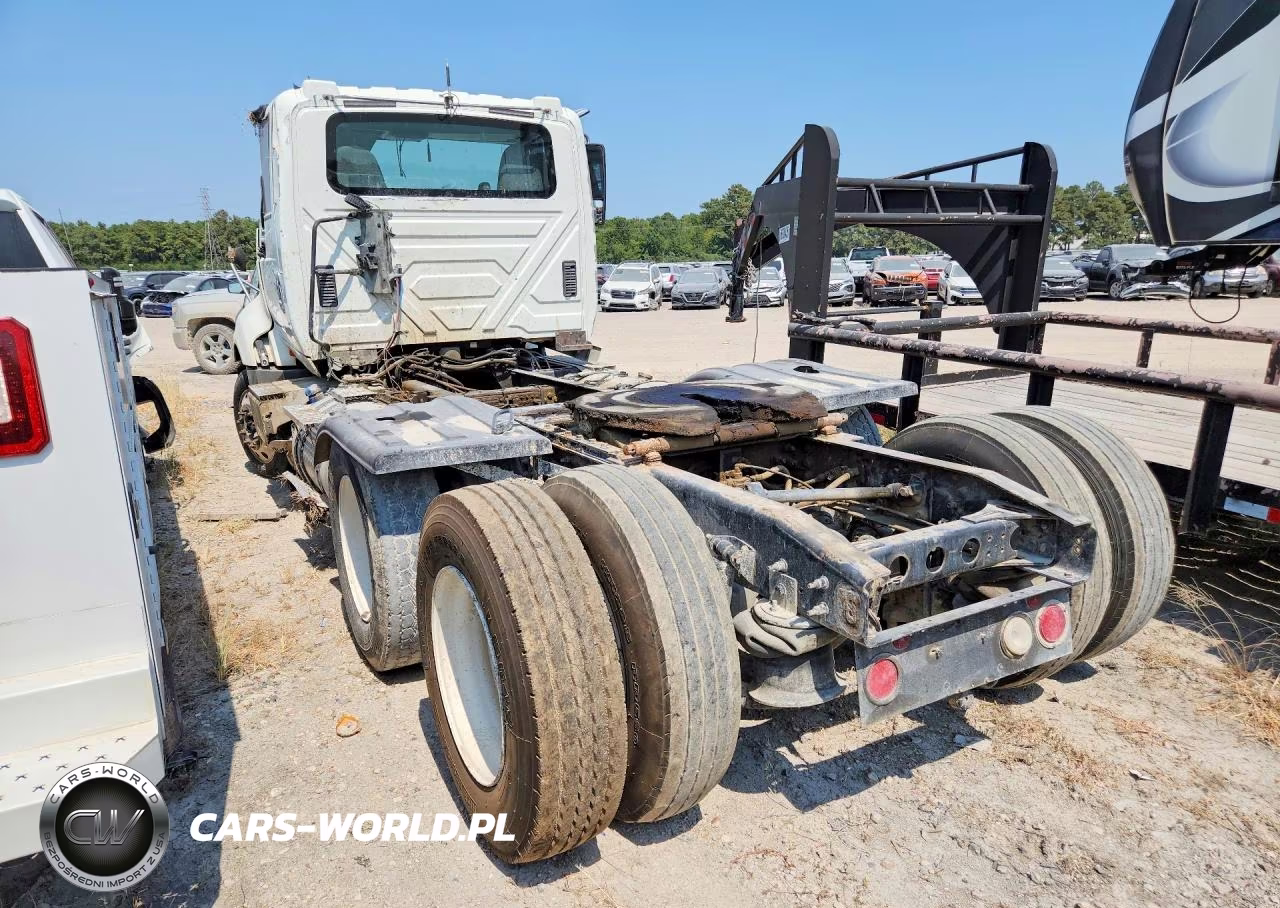 2016 International Prostar Semi Truck VIN:1HSDJAPR2GH210661 - 2