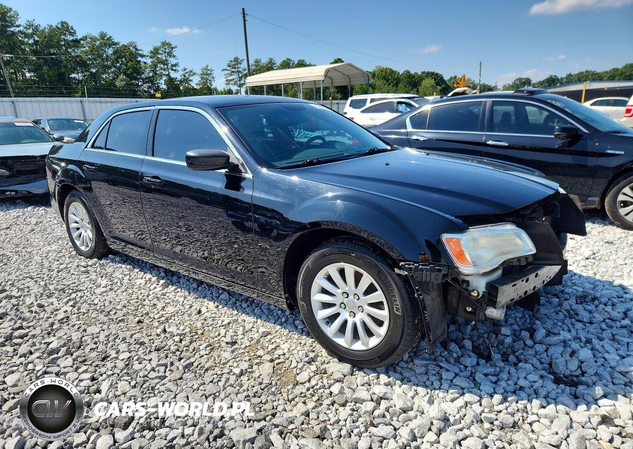 2013 Chrysler 300 VIN:2C3CCAAG8DH723171 - 4
