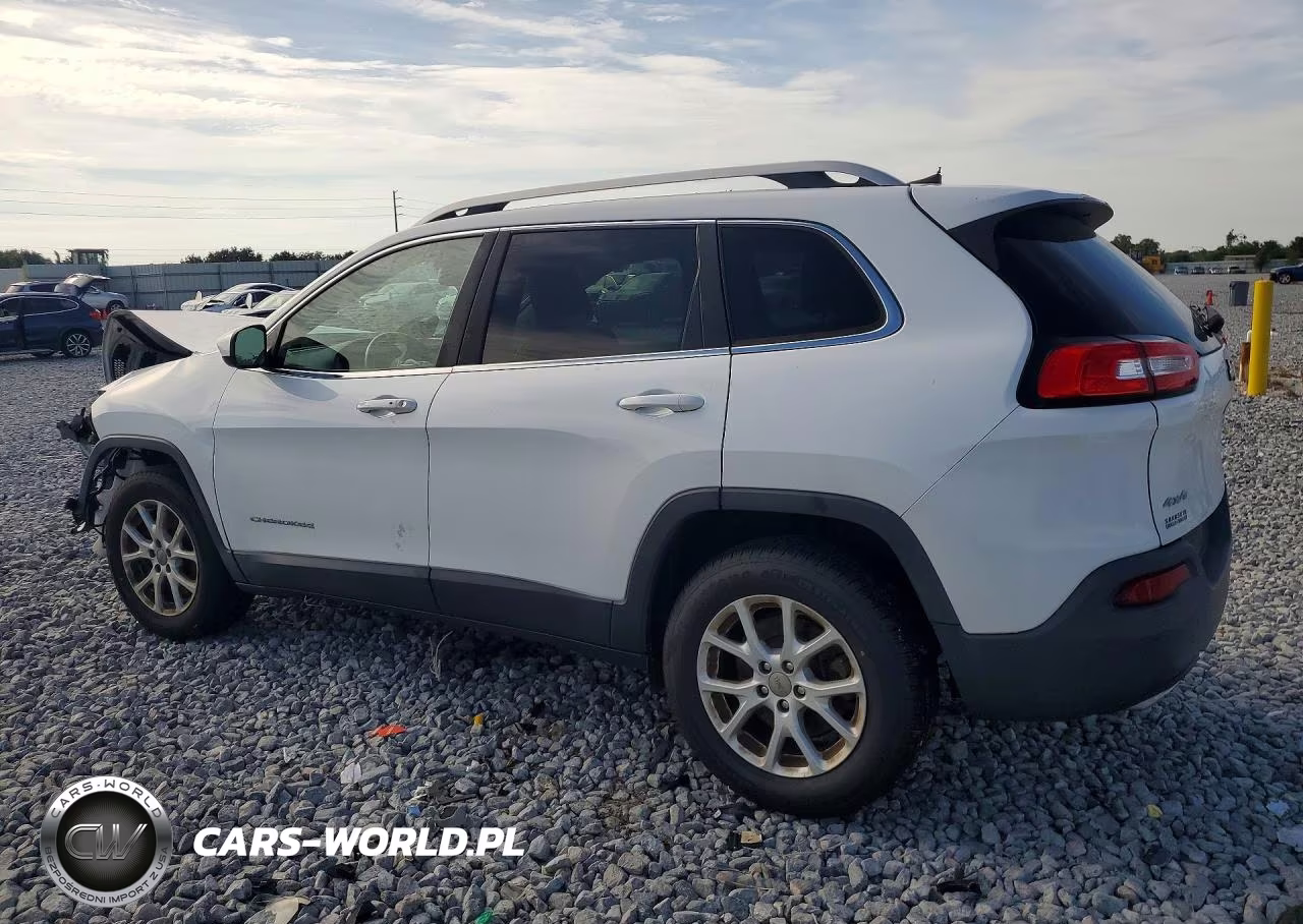 2017 Jeep Cherokee Latitude VIN:1C4PJMCS3HW551726 - 2