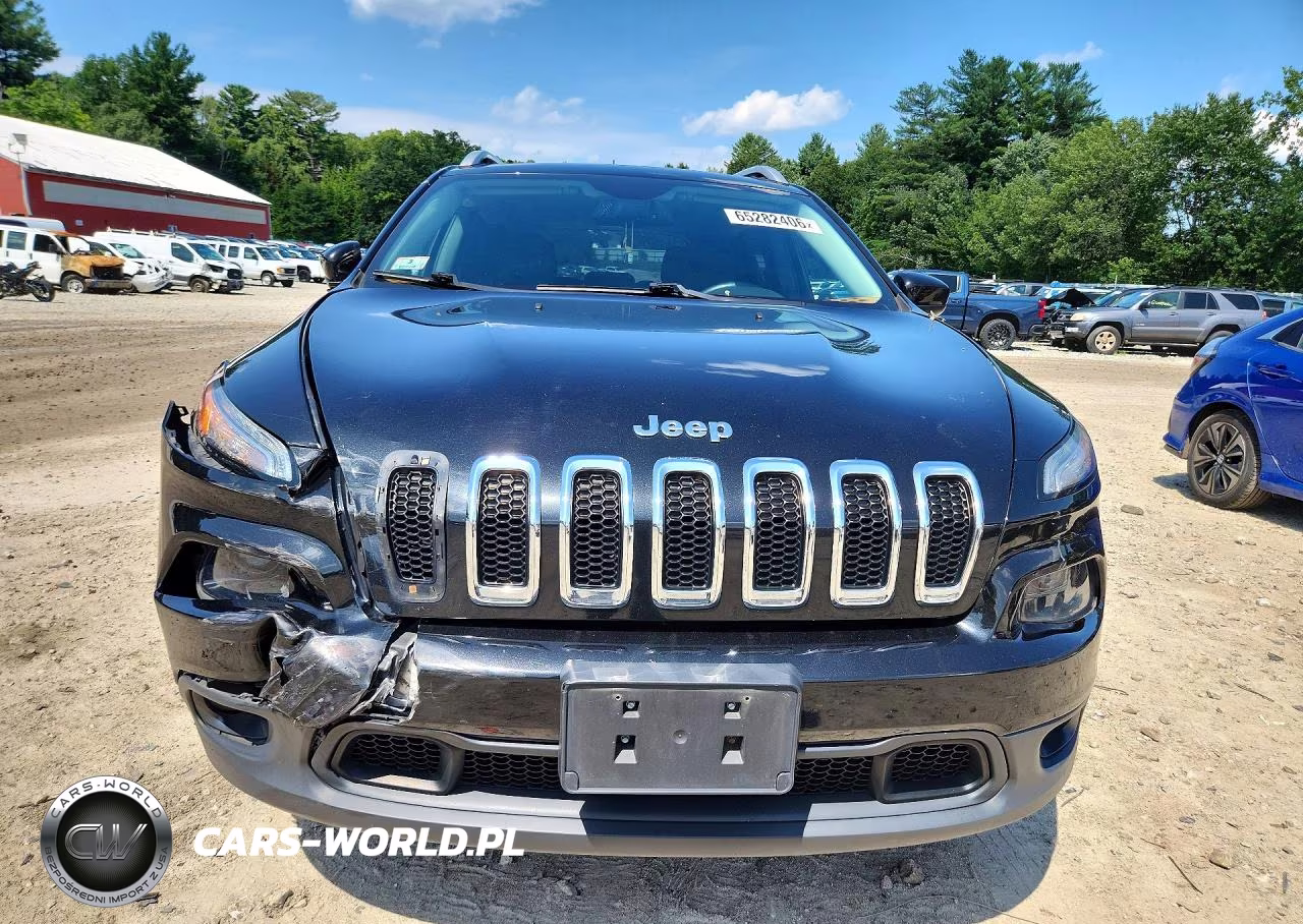 2016 Jeep Cherokee Latitude VIN:1C4PJMCBXGW296734 - 5