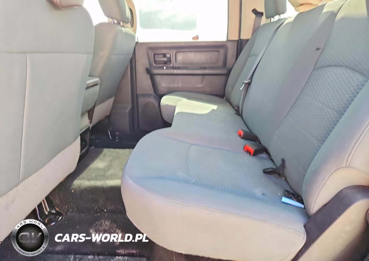 2018 Ram 2500 St VIN:3C6UR5CJ1JG276331 - 10