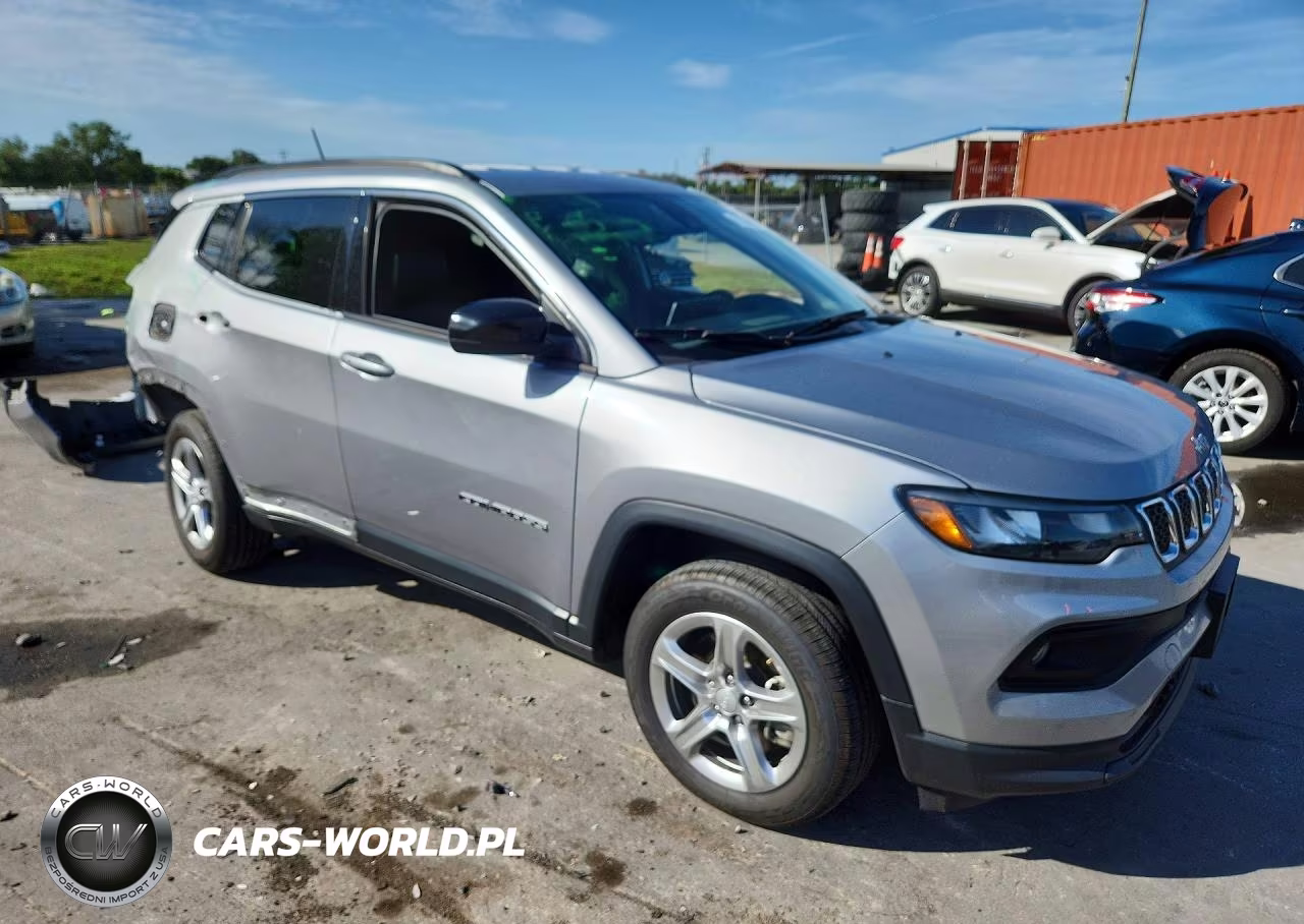 2024 Jeep Compass Latitude VIN:3C4NJDBN9RT607503 - 4