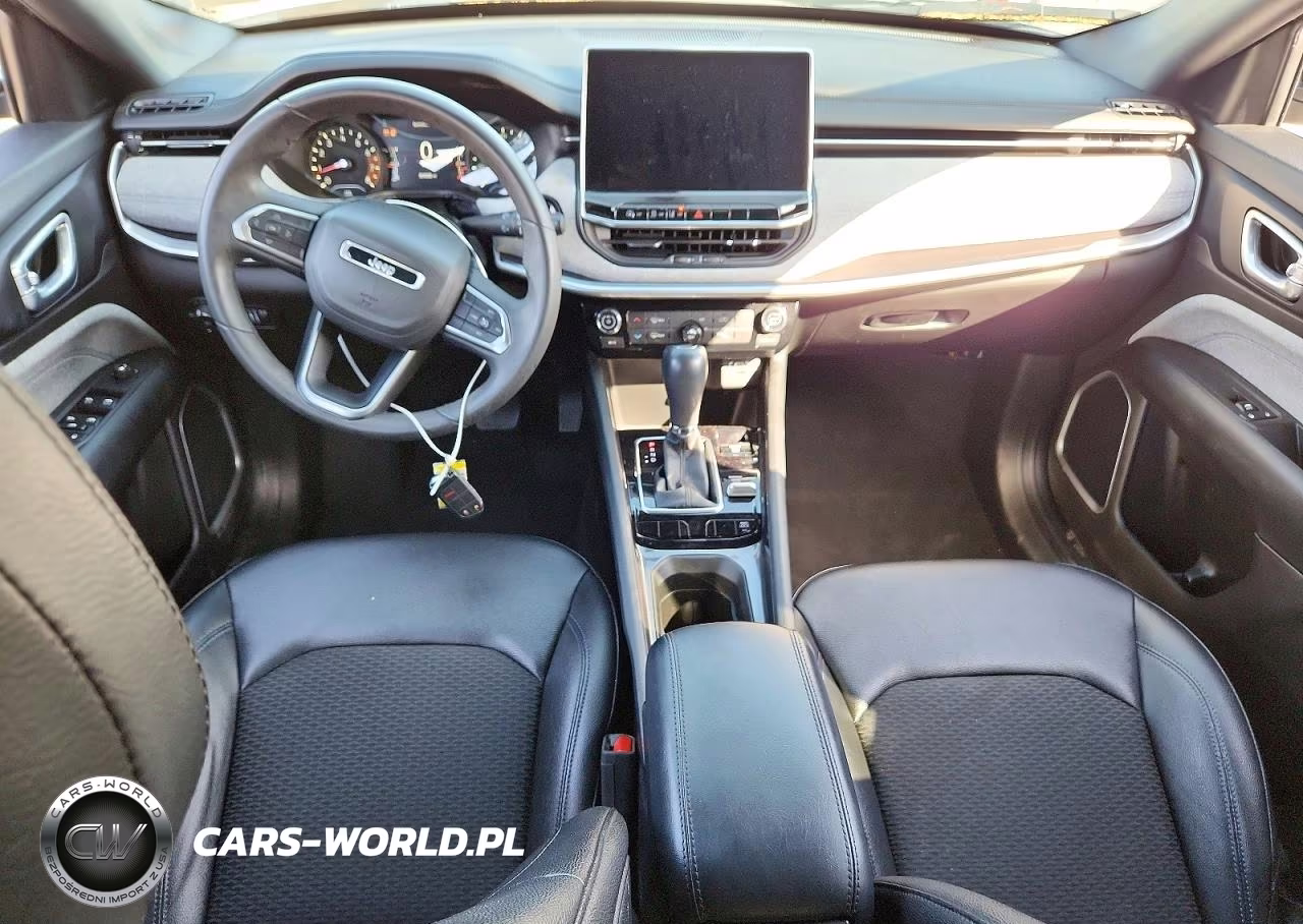 2024 Jeep Compass Latitude VIN:3C4NJDBN9RT607503 - 8