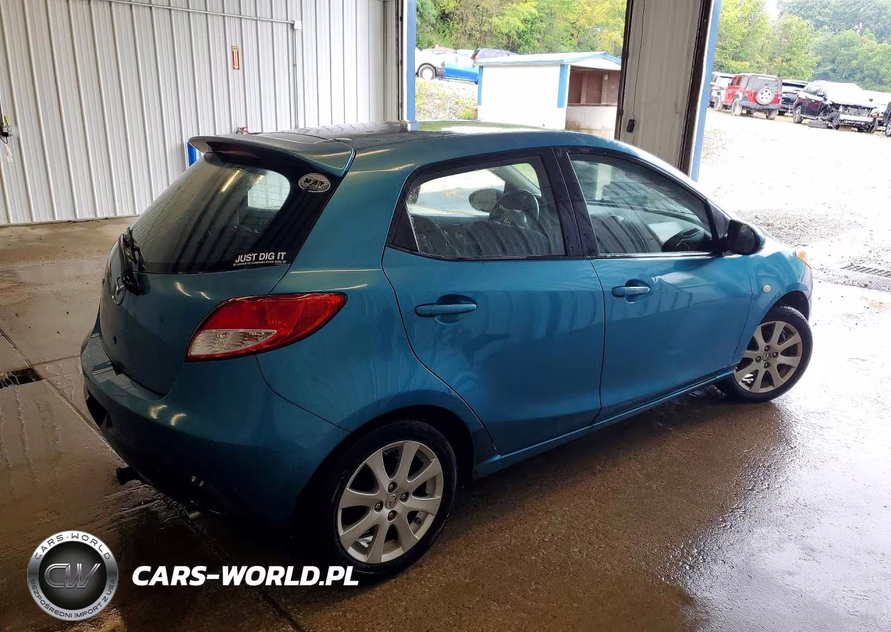 2011 Mazda Mazda2 VIN:JM1DE1HY2B0110487 - 3