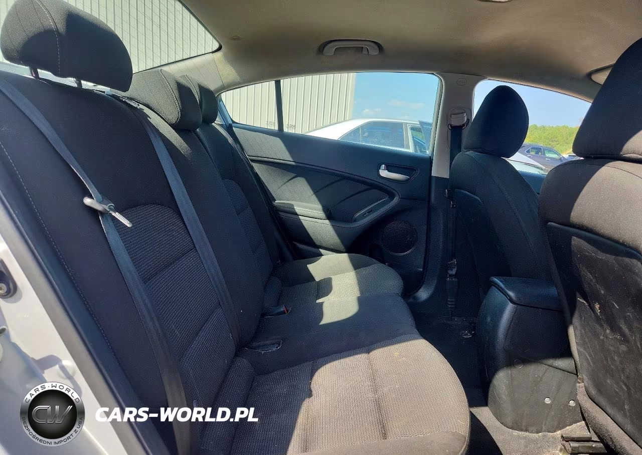 2018 Kia Forte Lx VIN:3KPFK4A74JE232214 - 10