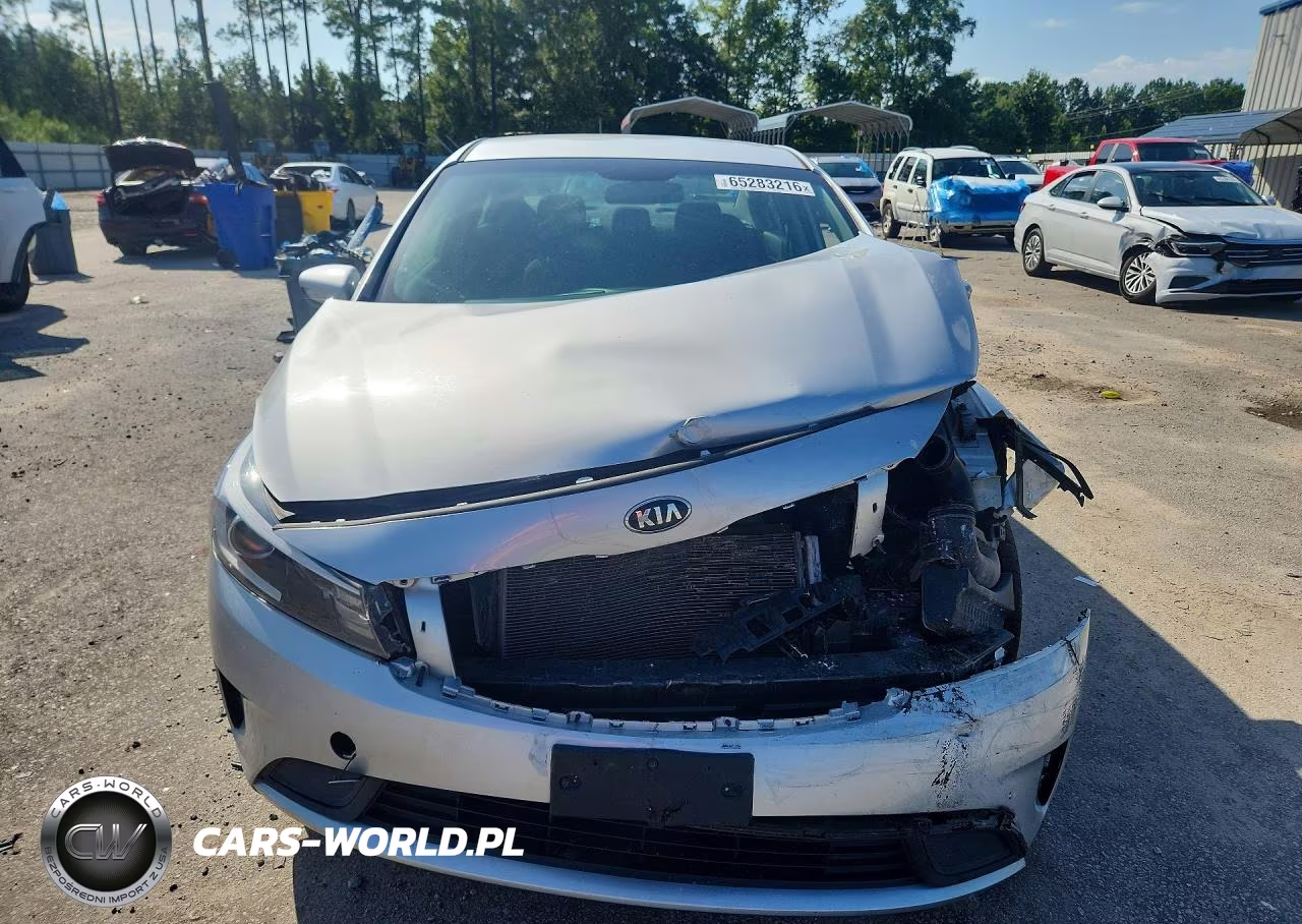 2018 Kia Forte Lx VIN:3KPFK4A74JE232214 - 5
