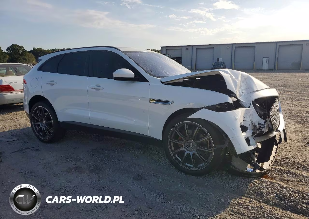 2017 Jaguar F-Pace Premium VIN:SADCJ2BV6HA889699 - 4
