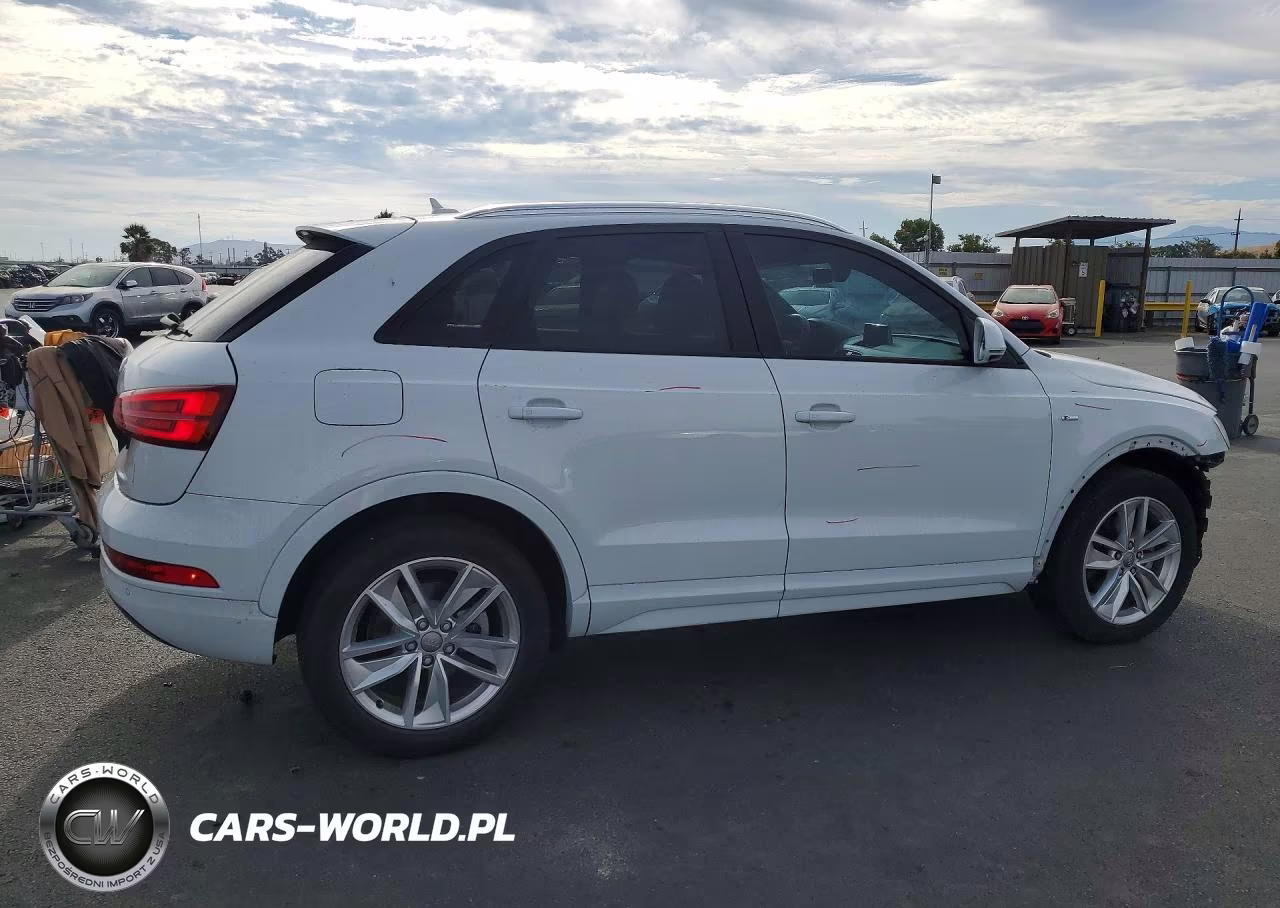 2018 Audi Q3 Premium VIN:WA1BCCFS5JR005616 - 3