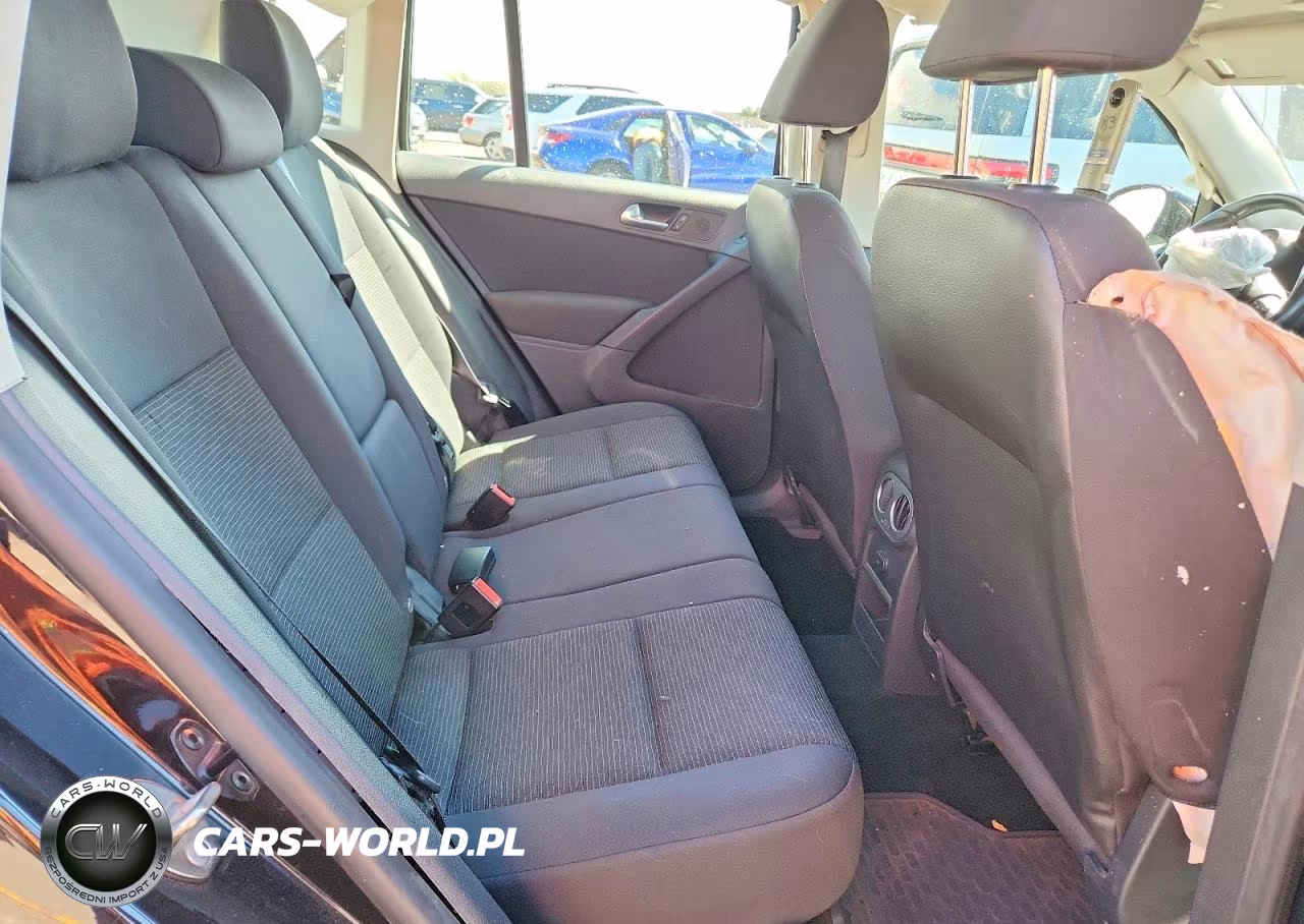 2017 Volkswagen Tiguan S VIN:WVGAV7AX1HK053957 - 11