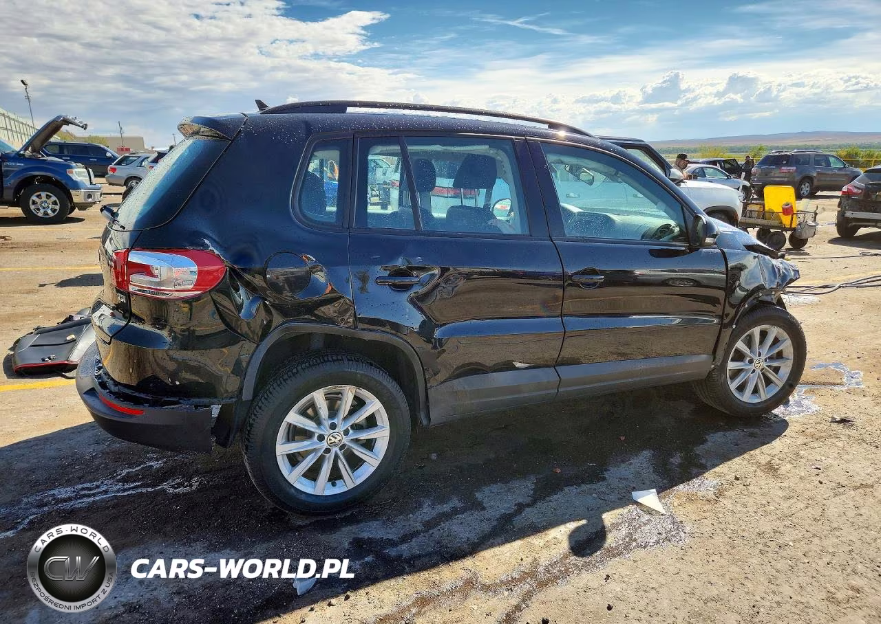 2017 Volkswagen Tiguan S VIN:WVGAV7AX1HK053957 - 3