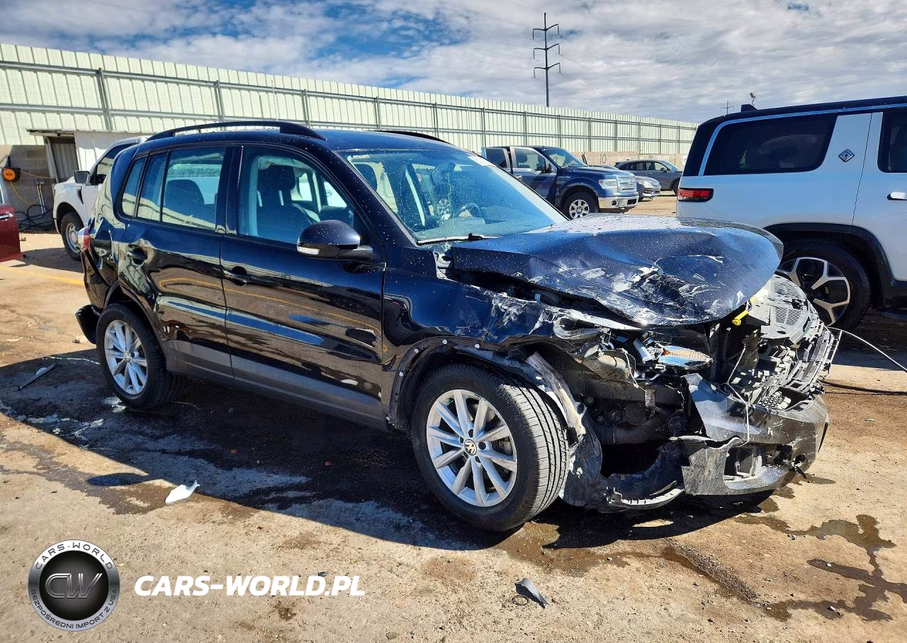2017 Volkswagen Tiguan S VIN:WVGAV7AX1HK053957 - 4
