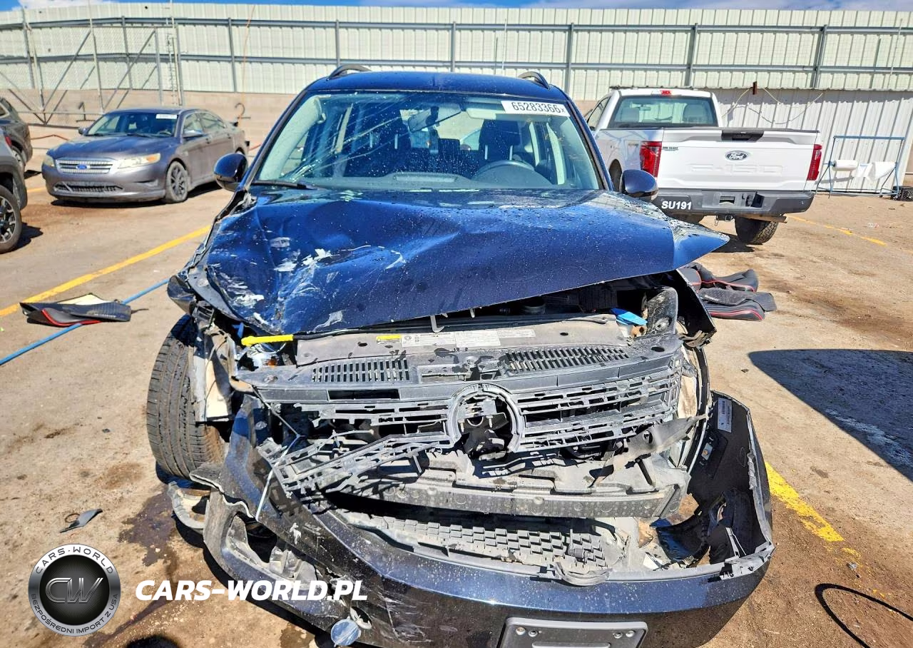 2017 Volkswagen Tiguan S VIN:WVGAV7AX1HK053957 - 5