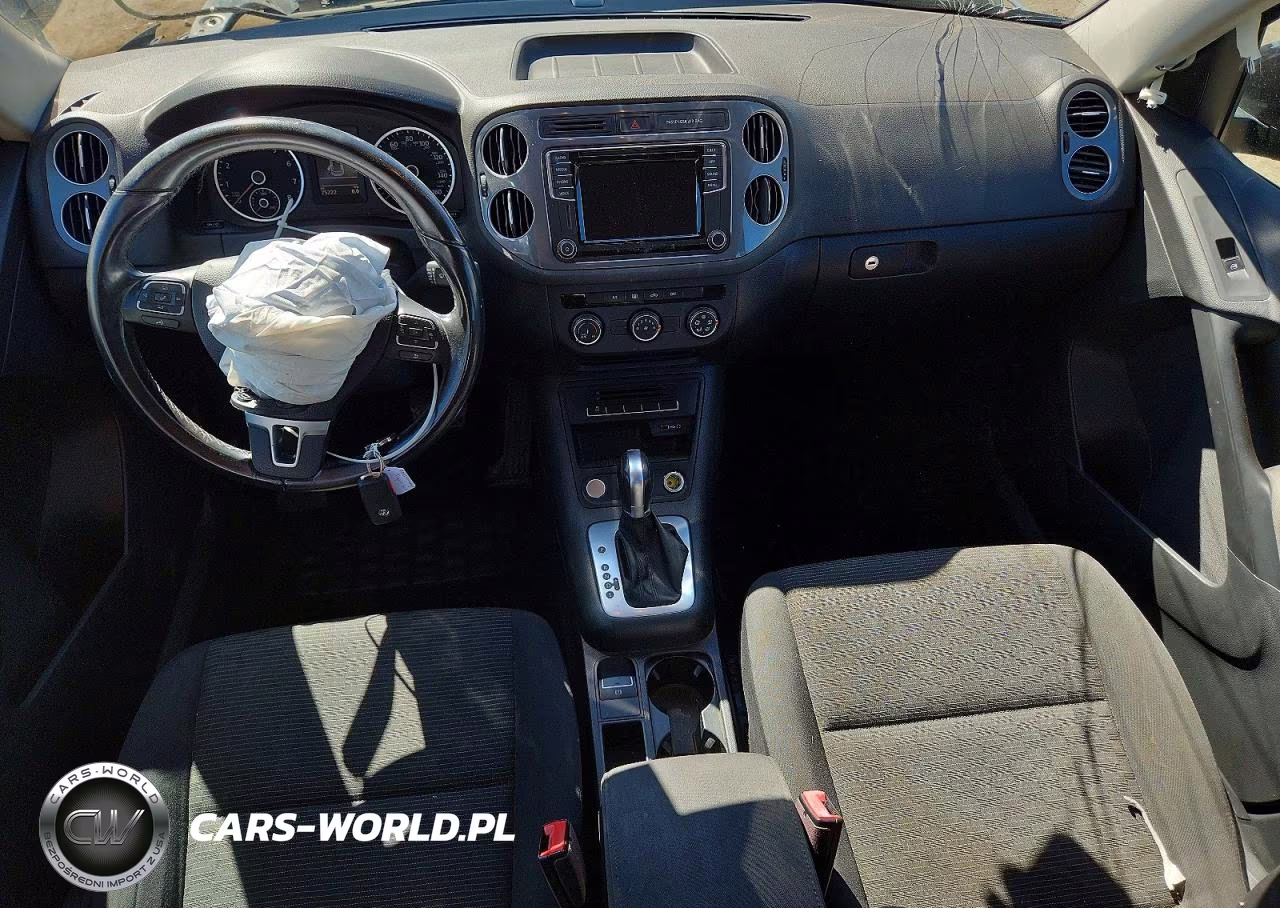 2017 Volkswagen Tiguan S VIN:WVGAV7AX1HK053957 - 8