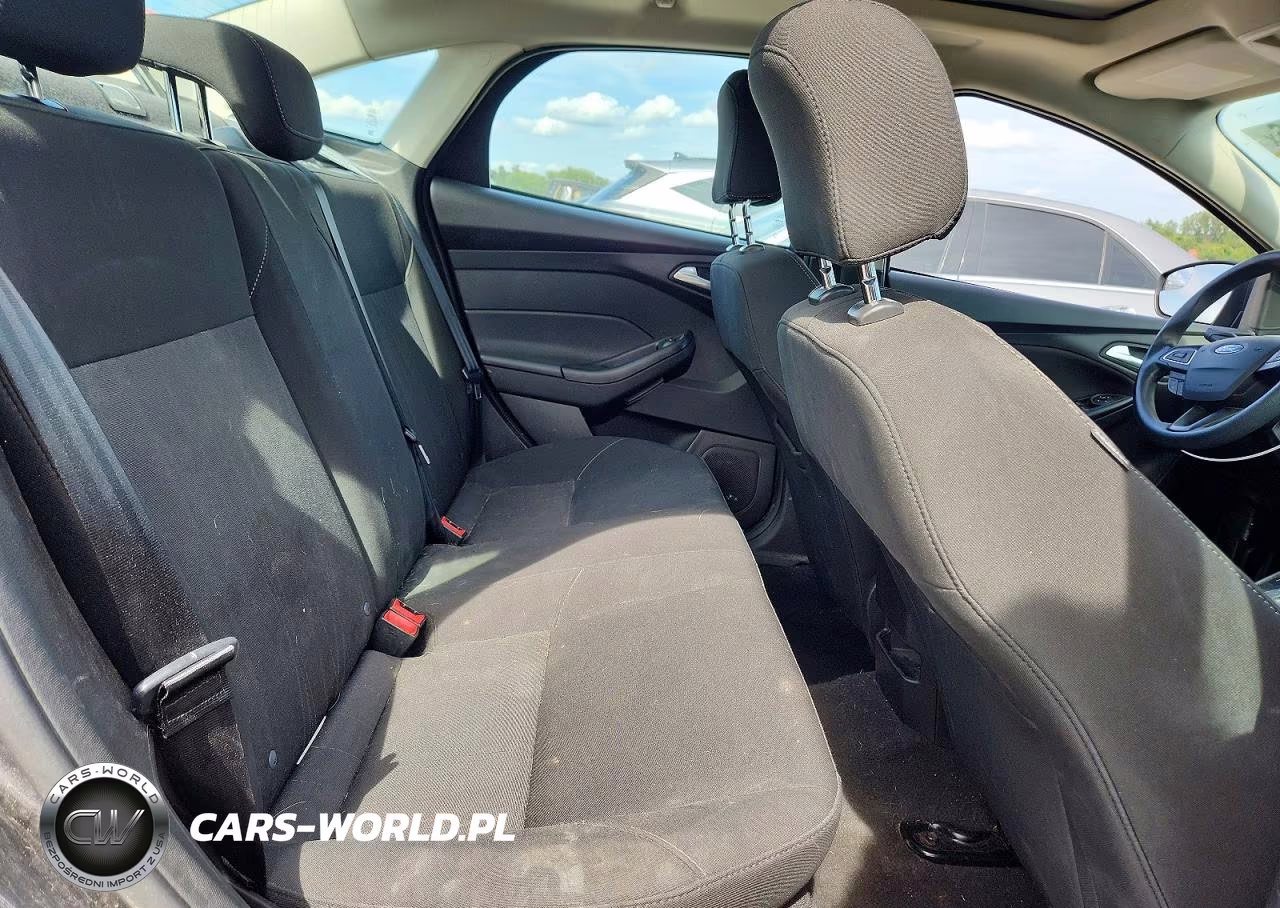 2017 Ford Focus Sel VIN:1FADP3H29HL237316 - 10
