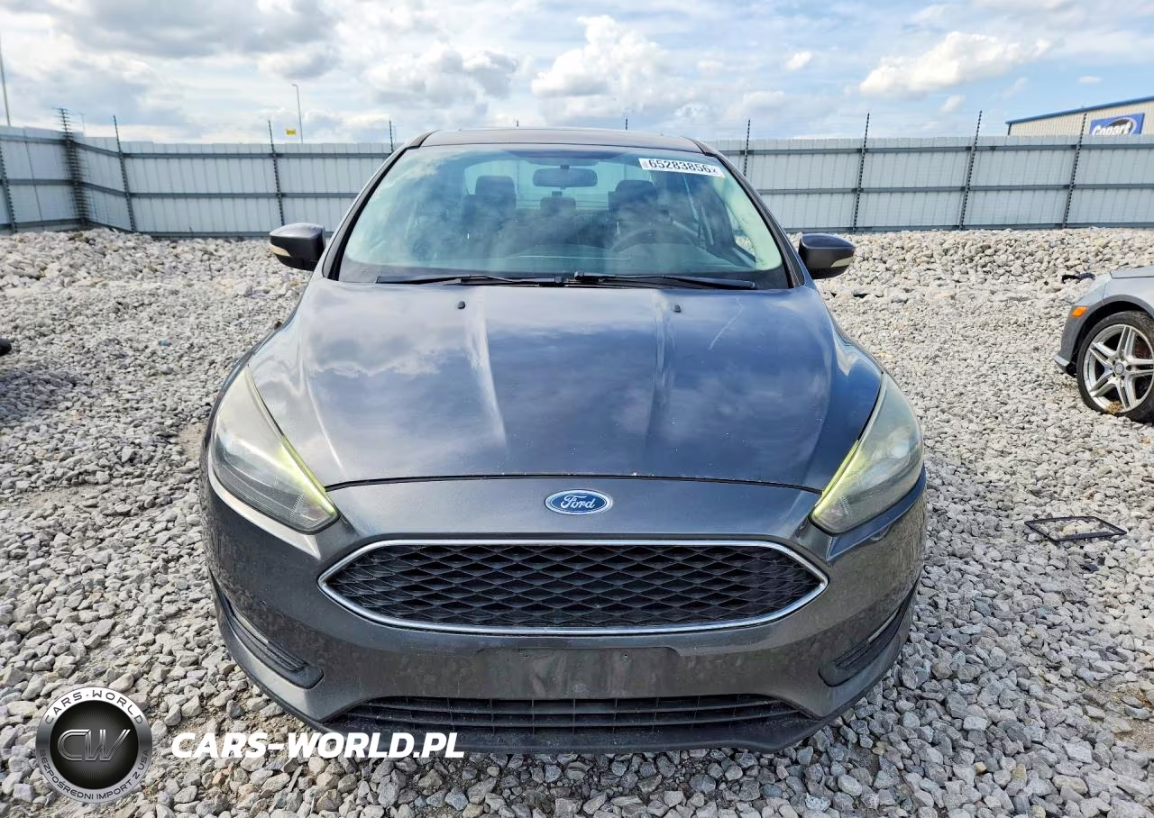 2017 Ford Focus Sel VIN:1FADP3H29HL237316 - 5