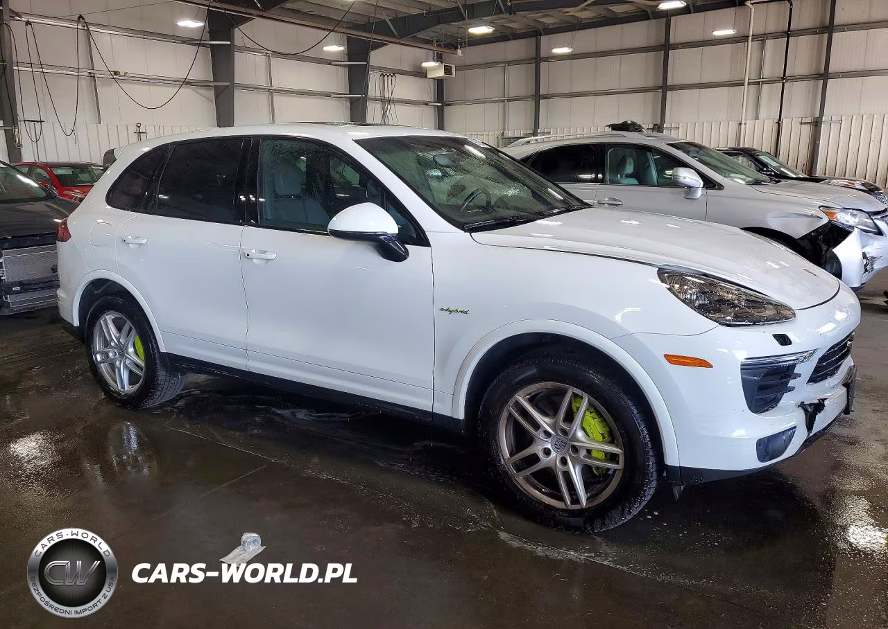 2017 Porsche Cayenne Se Hybrid Platinum VIN:WP1AE2A29HLA70641 - 4