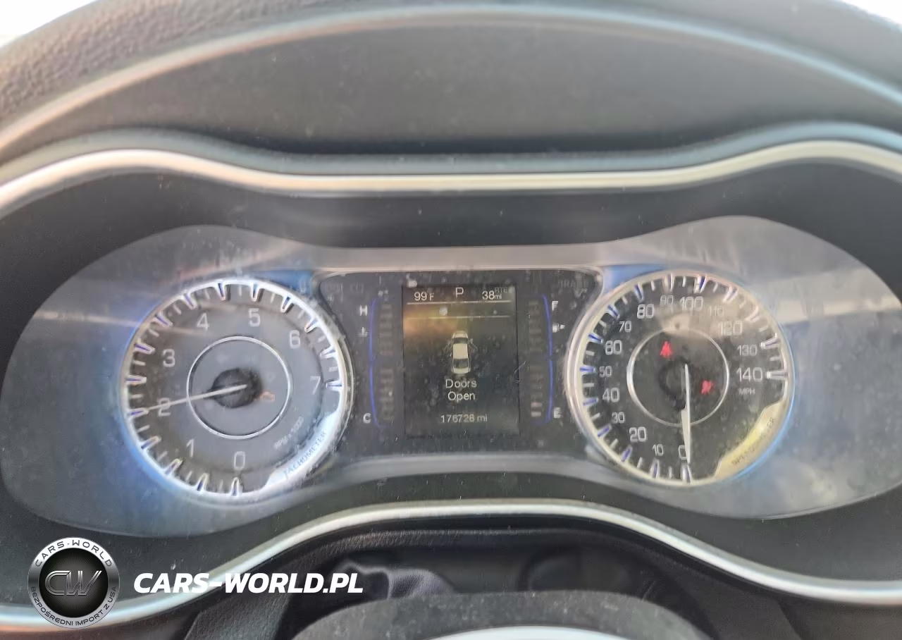 2015 Chrysler 200 Limited VIN:1C3CCCAB2FN576470 - 9