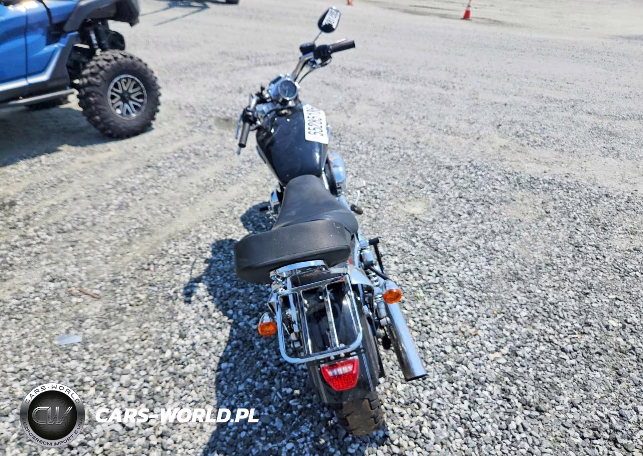 2012 Harley-Davidson Xl1200 C VIN:1HD1CT316CC421692 - 4