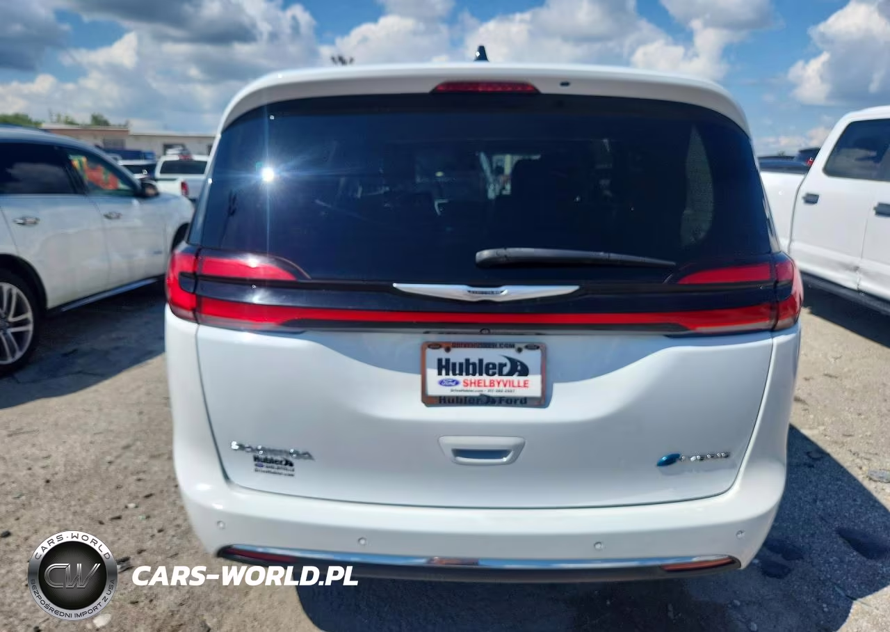 2024 Chrysler Pacifica Hybrid Select VIN:2C4RC1S72RR103907 - 6