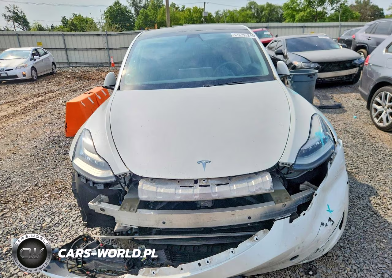 2020 Tesla Model Y VIN:5YJYGDEE5LF041742 - 5