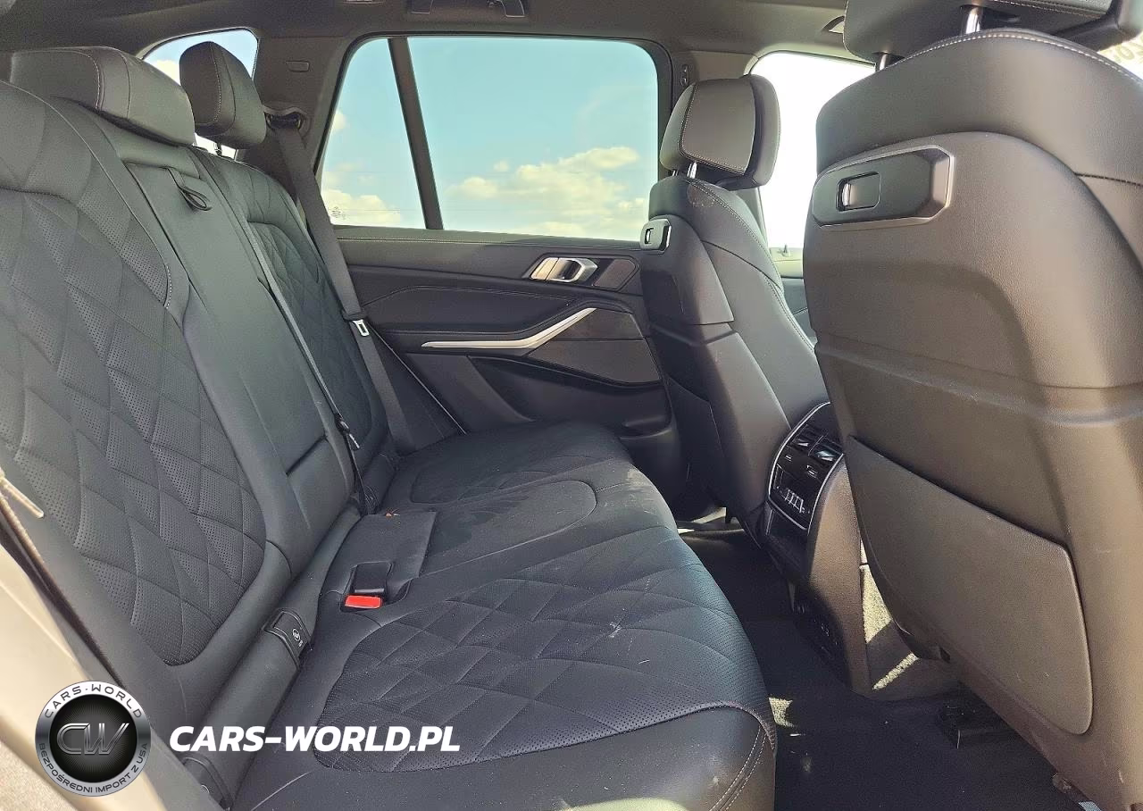 2025 BMW X5 xDrive50E VIN:5UX43EU02S9Y24174 - 11