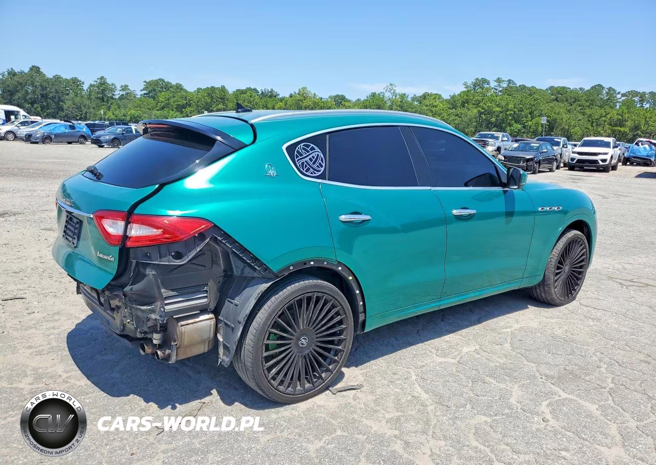 2017 Maserati Levante Luxury VIN:ZN661XUL7HX257825 - 3