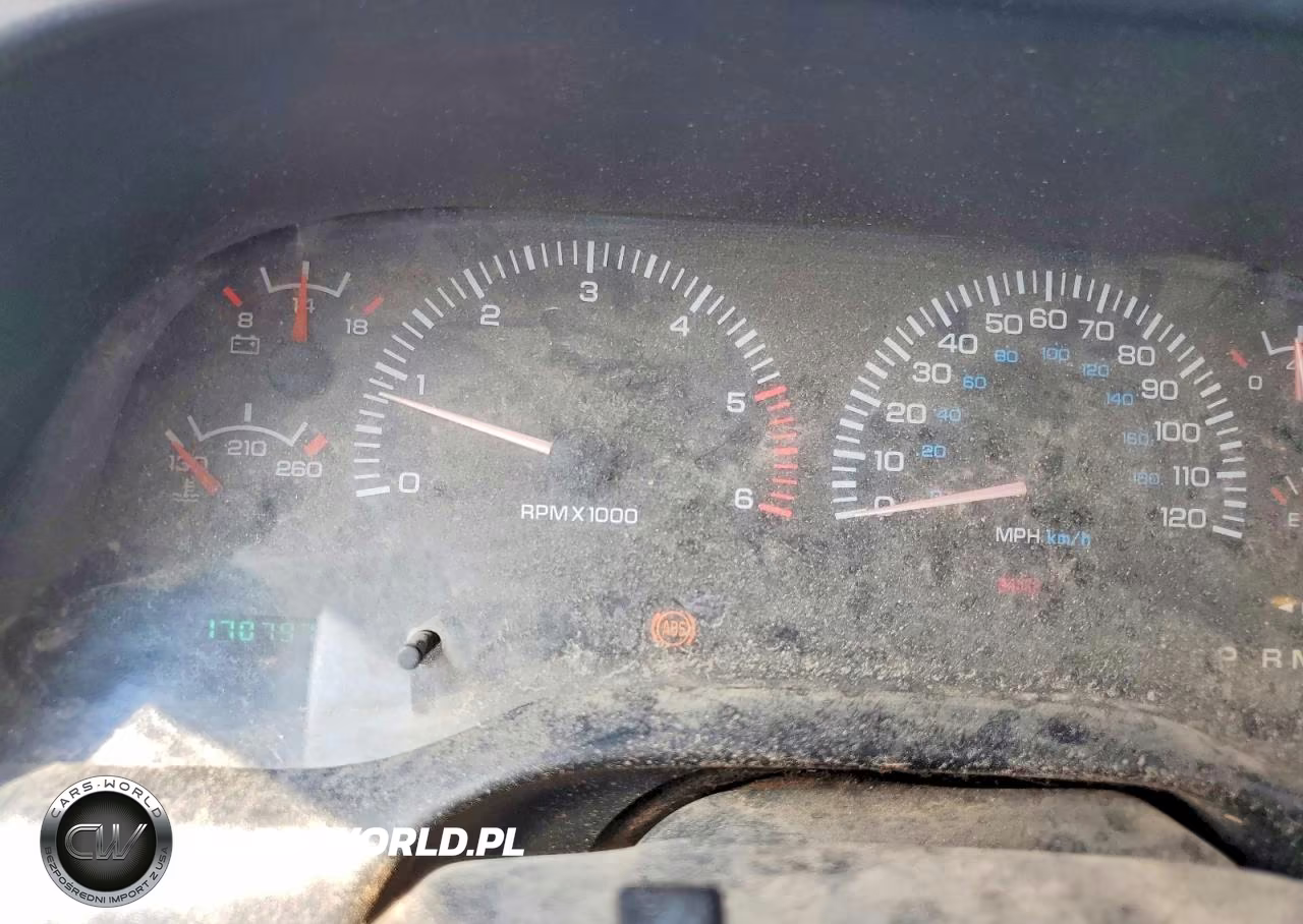 1999 Dodge Ram 1500 VIN:3B7HF13Z4XG100626 - 9