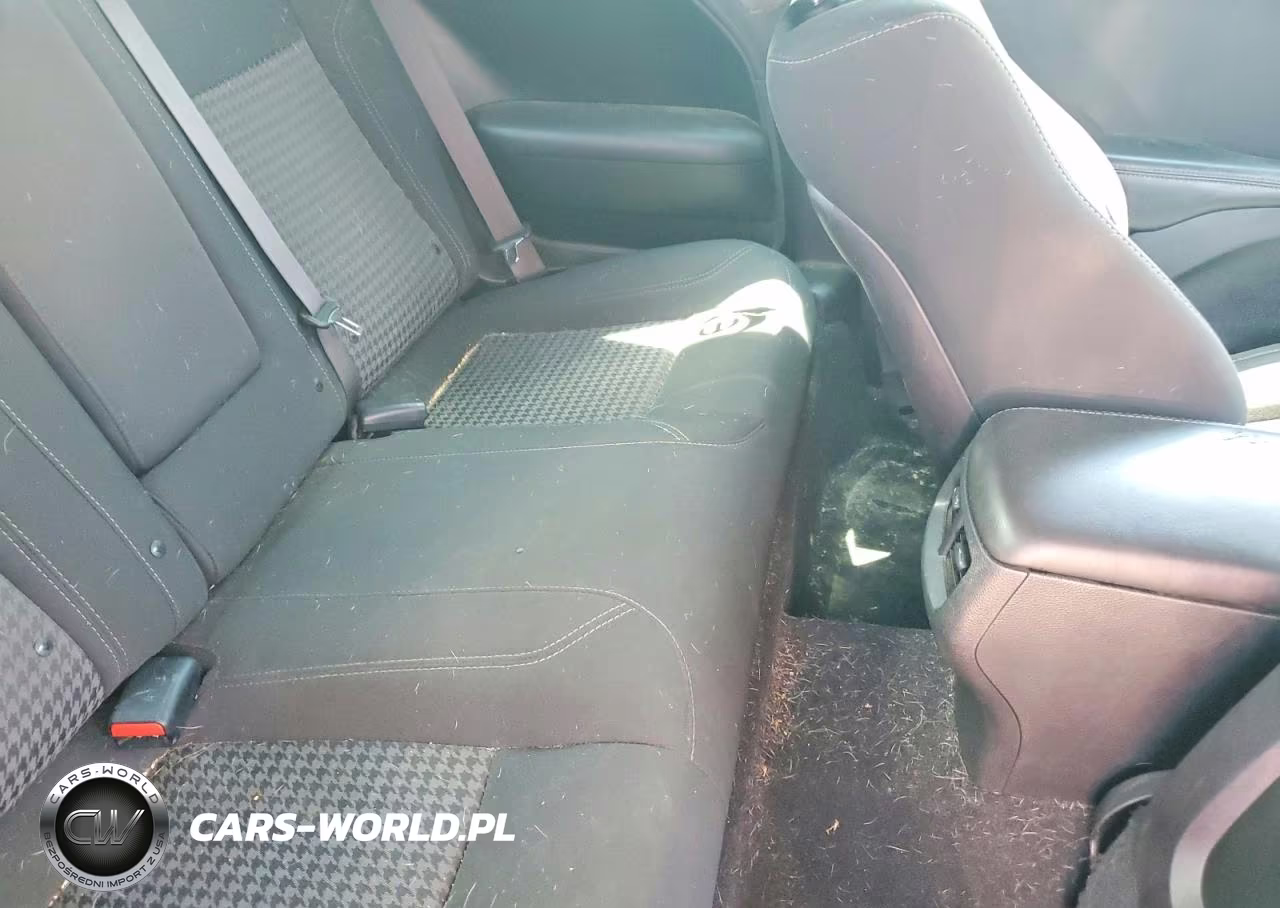 2019 Dodge Challenger Sxt VIN:2C3CDZAG0KH677571 - 10
