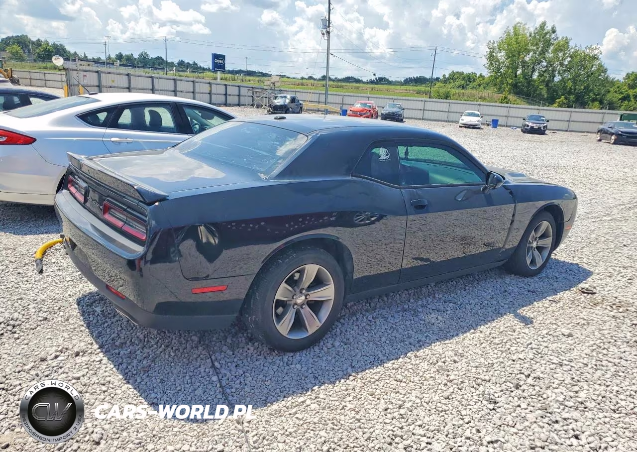 2019 Dodge Challenger Sxt VIN:2C3CDZAG0KH677571 - 3